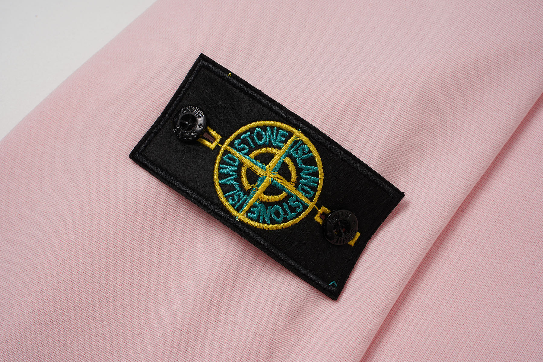 【STONE ISLAND】ジップアップパーカー