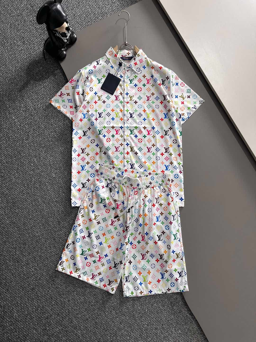 【LOUIS VUITTON】半袖シャツショートパンツ セットアップ