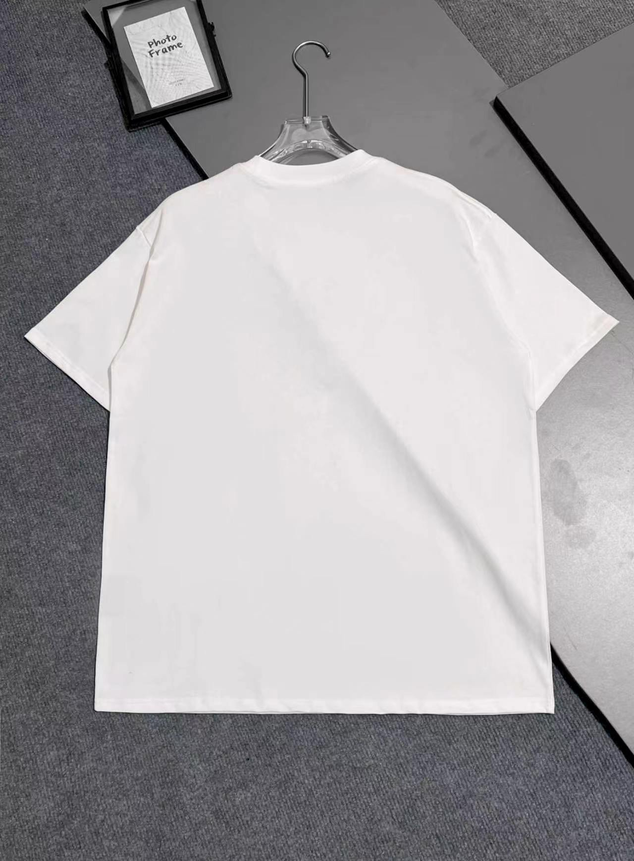 【PRADA】半袖 T シャツ