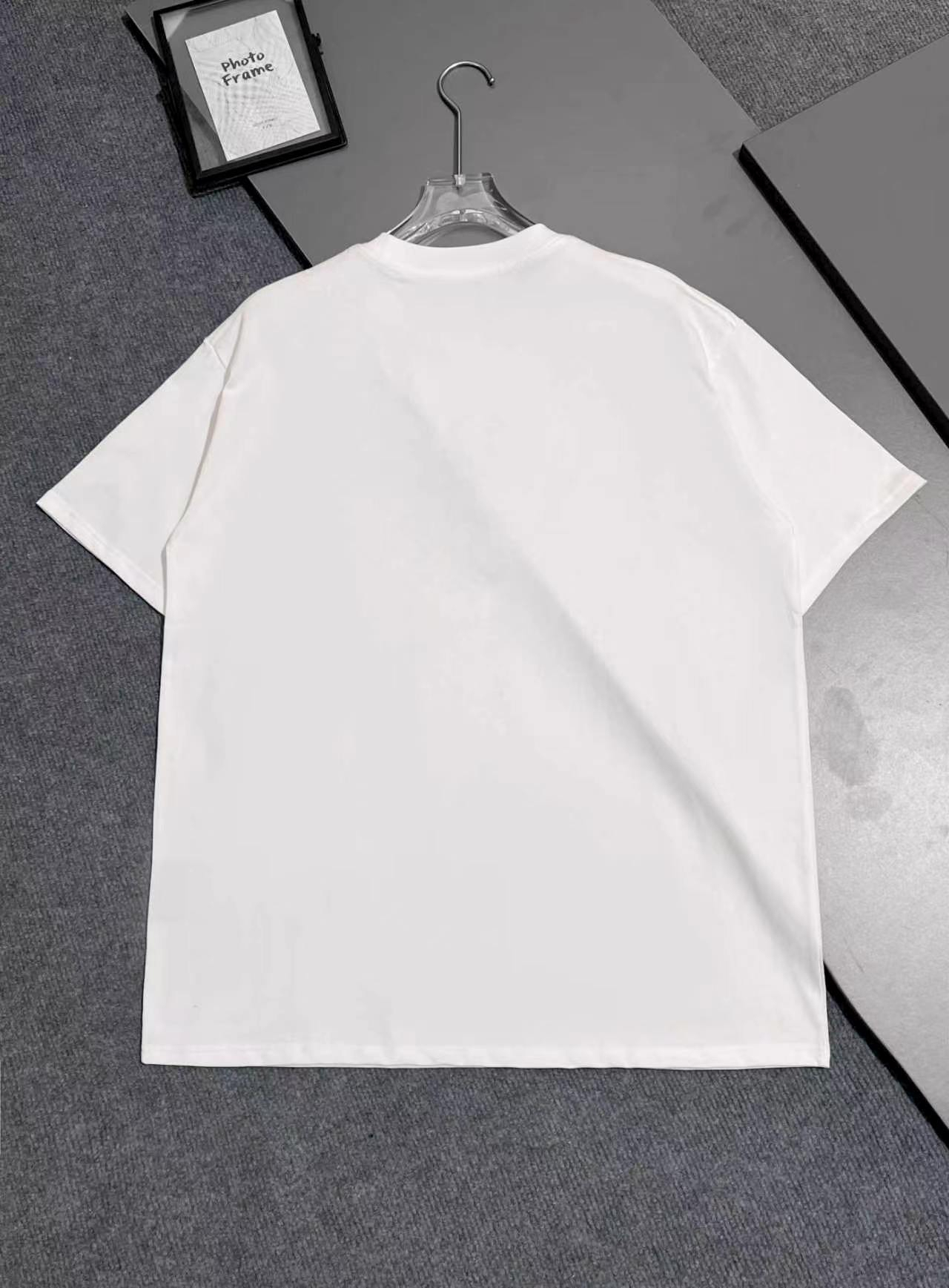 【PRADA】半袖 T シャツ