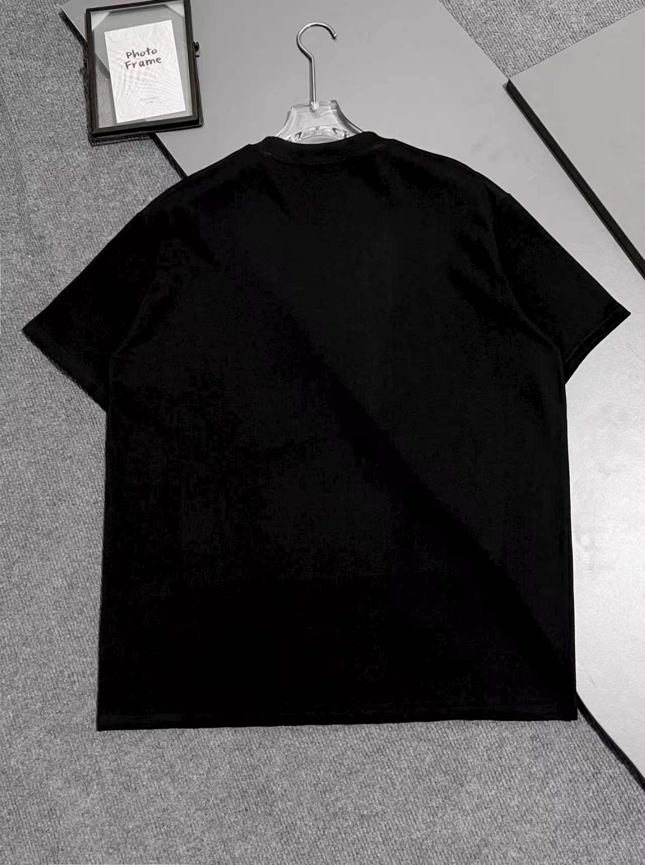 【PRADA】半袖 T シャツ
