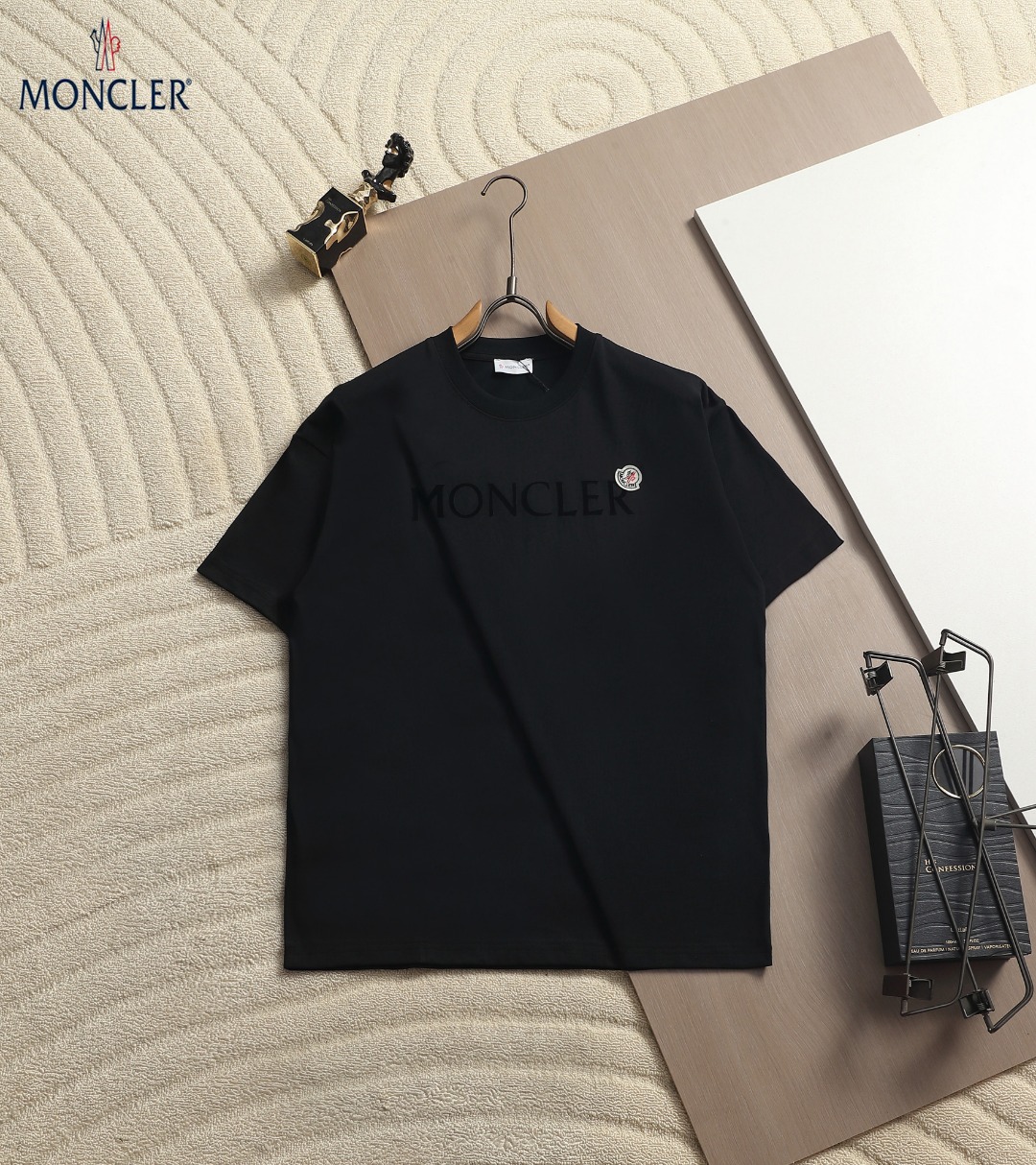 【MONCLER】プリント半袖 T シャツ