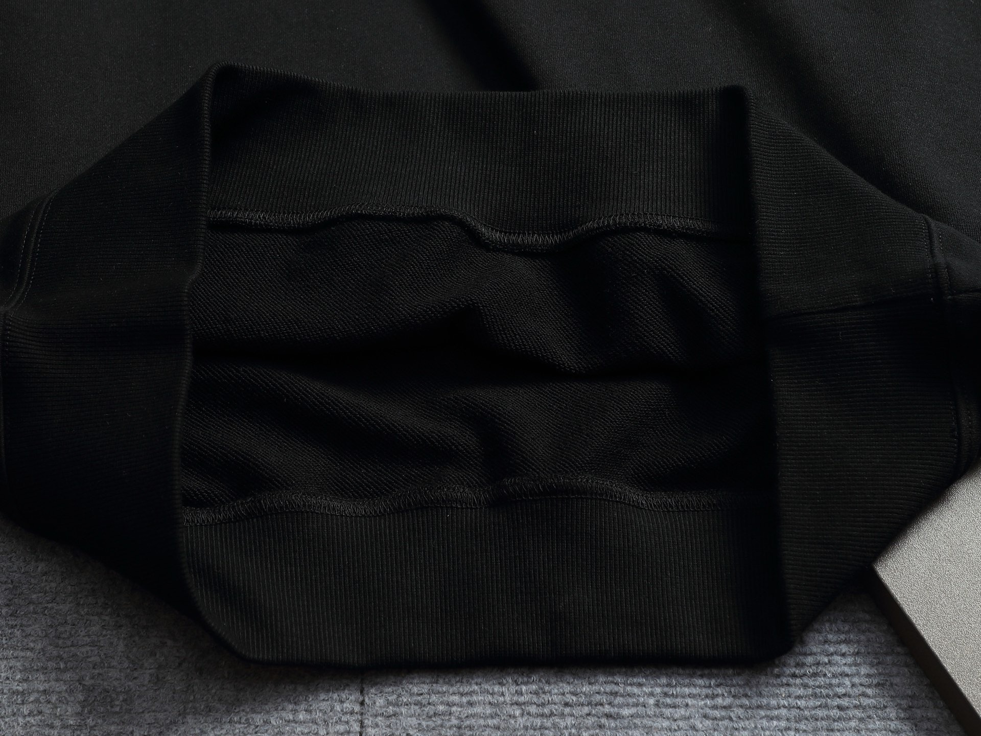 【LOUIS VUITTON】刺繍長袖 T シャツ
