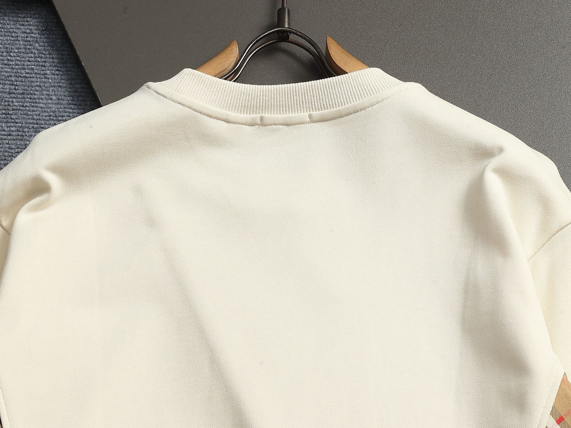 【BURBERRY】長袖 T シャツ