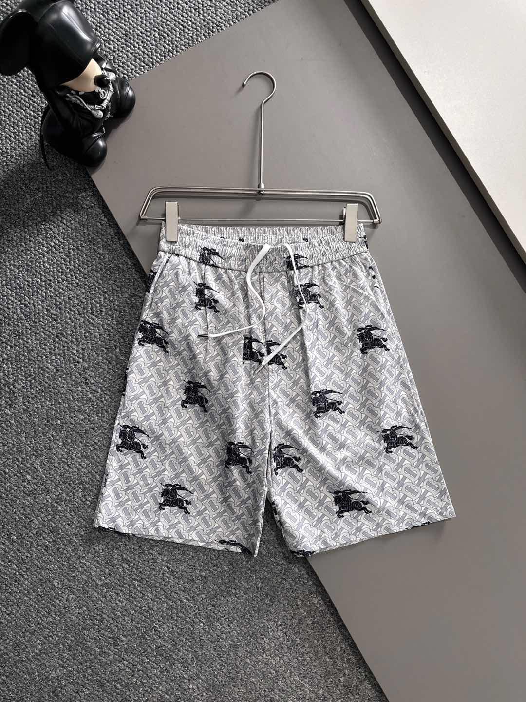 【BURBERRY】半袖シャツショートパンツ セットアップ