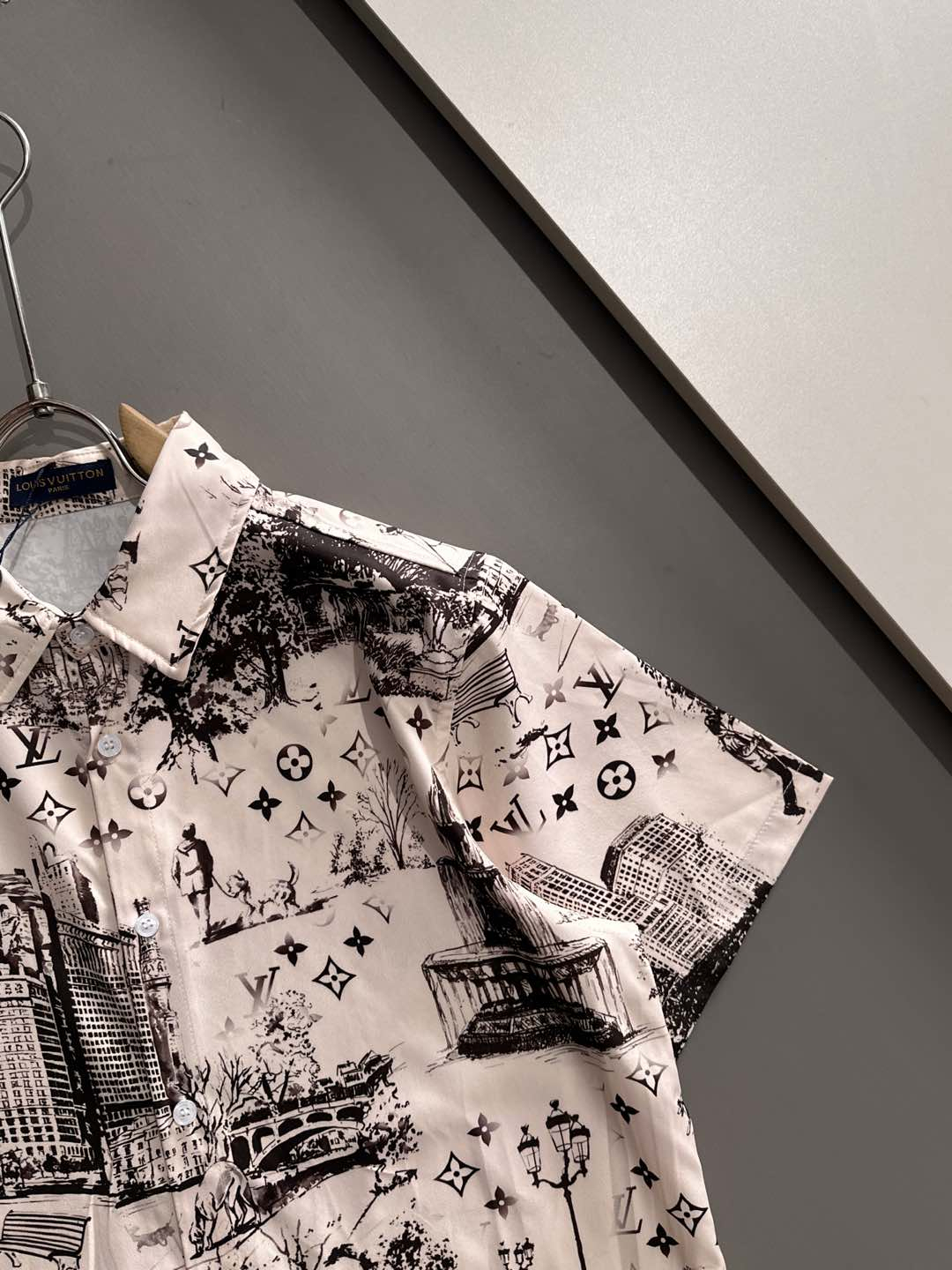 【LOUIS VUITTON】半袖シャツショートパンツ セットアップ