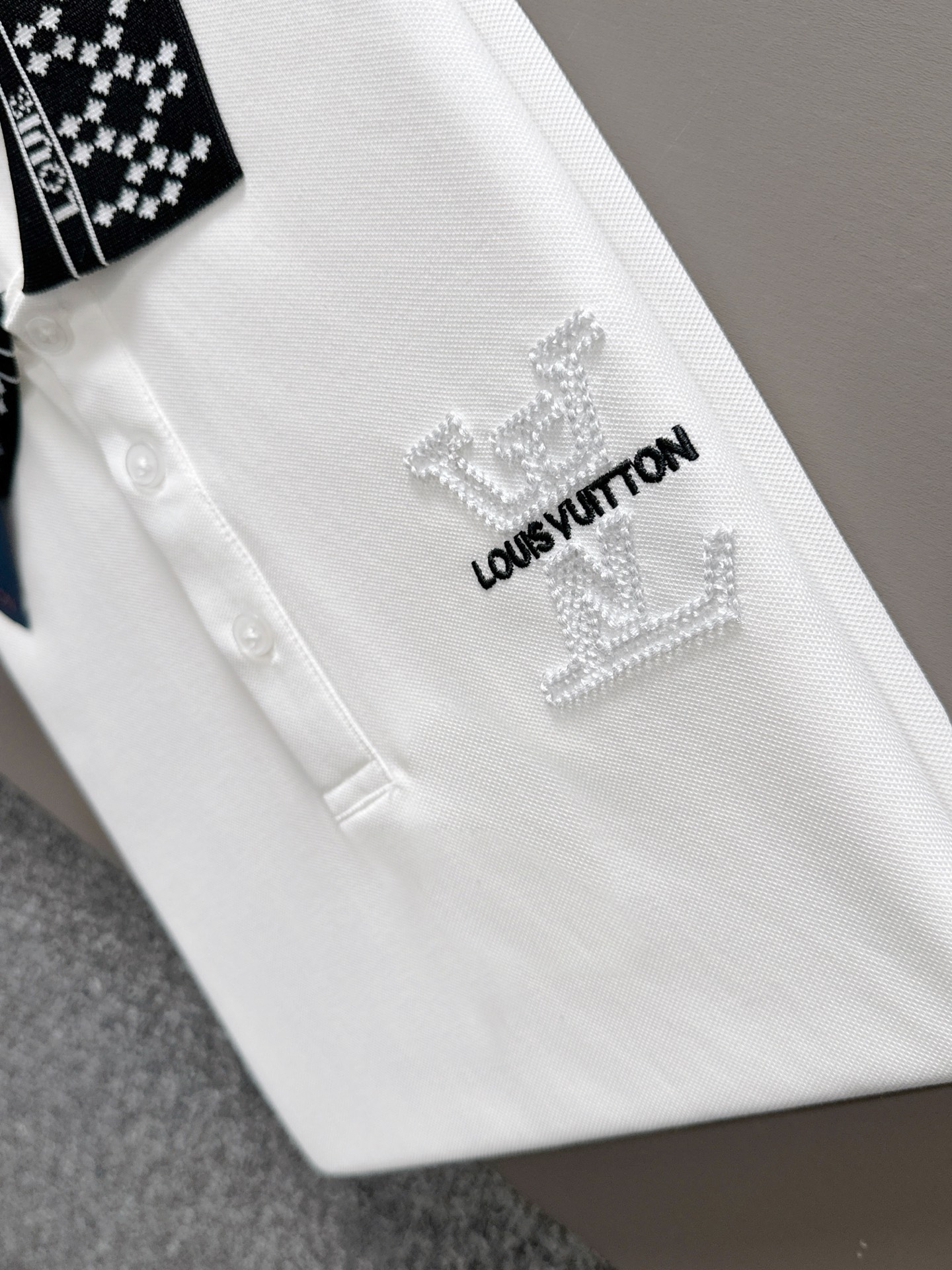 【LOUIS VUITTON】半袖ポロシャツ