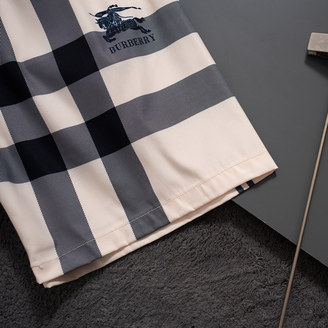 【BURBERRY】ショートパンツ
