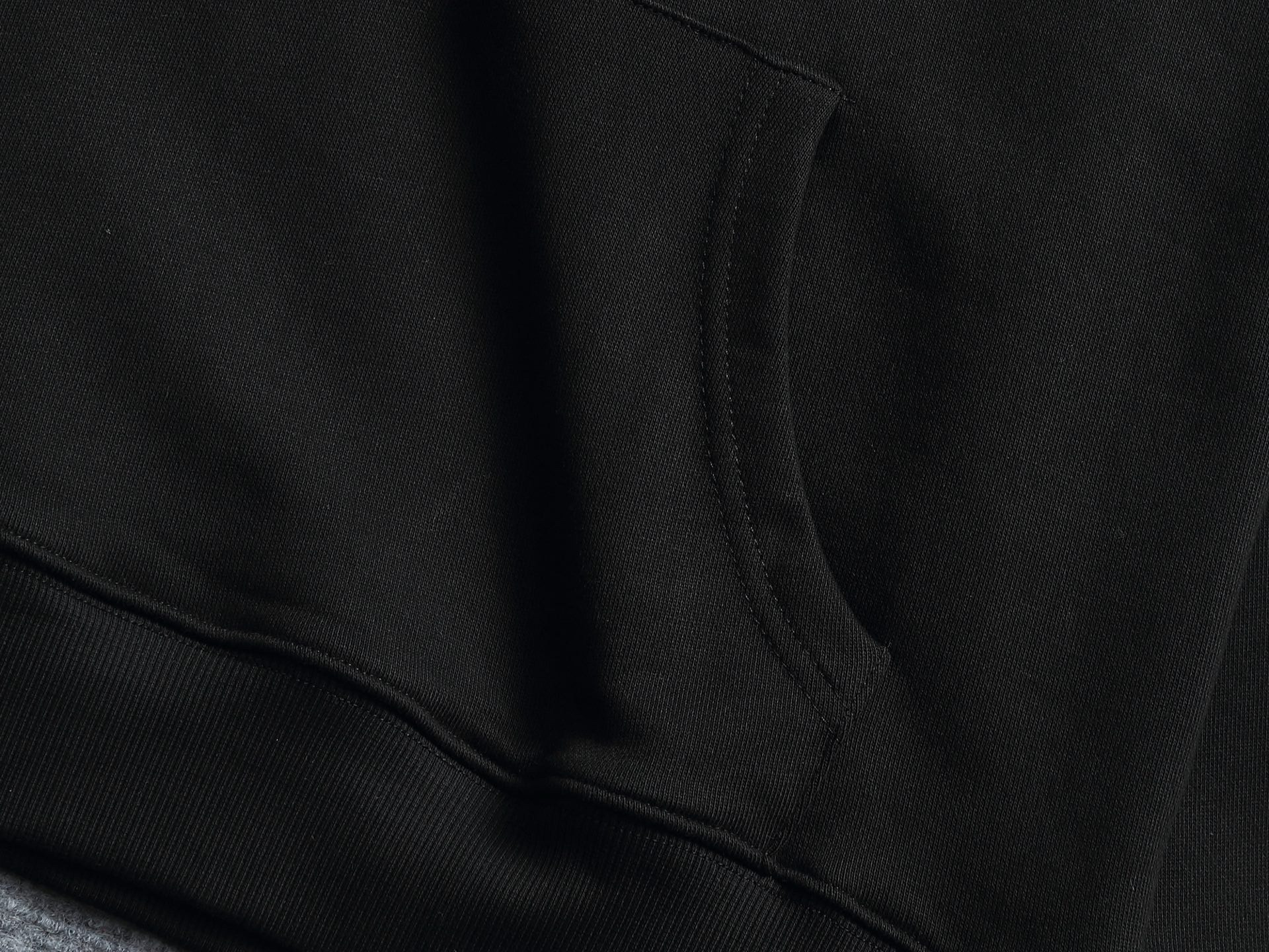 【FENDI】フェンディ パーカー