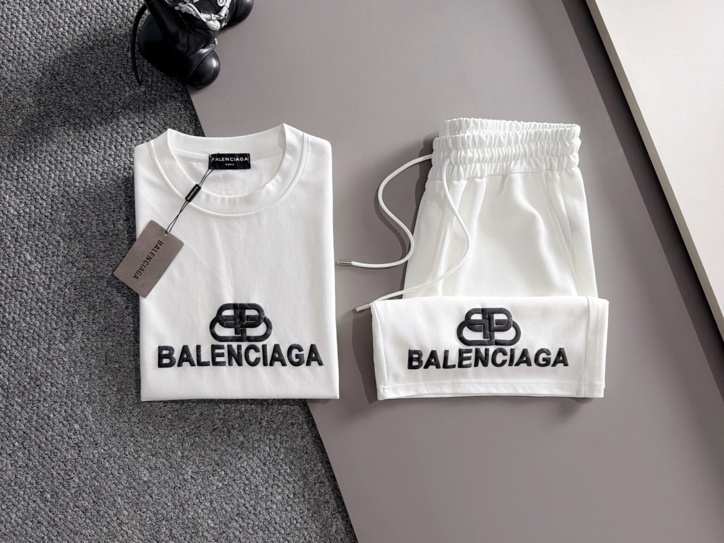 【BALENCIAGA】半袖T シャツショートパンツ セットアップ