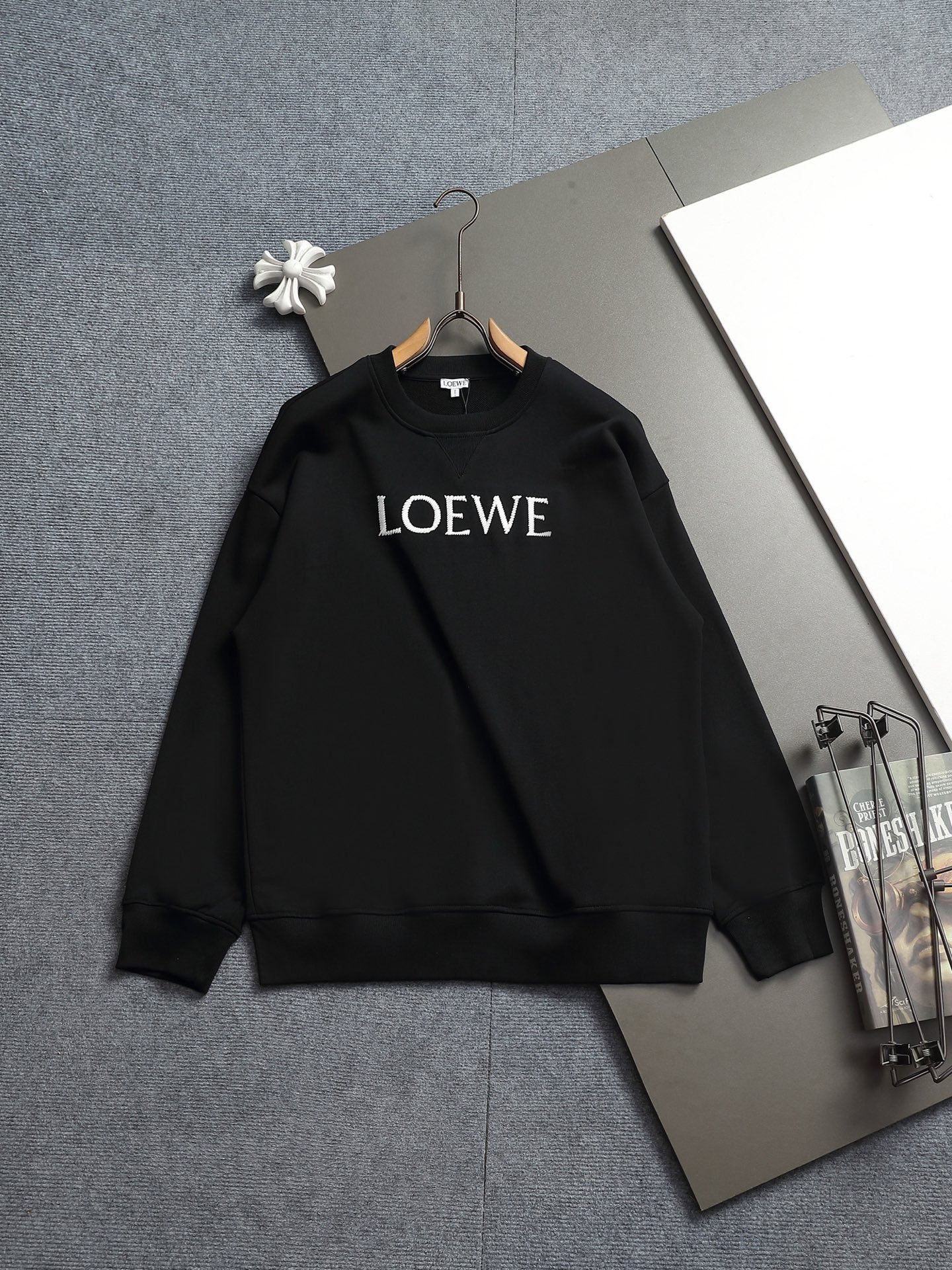 【LOEWE】刺繍長袖 T シャツ