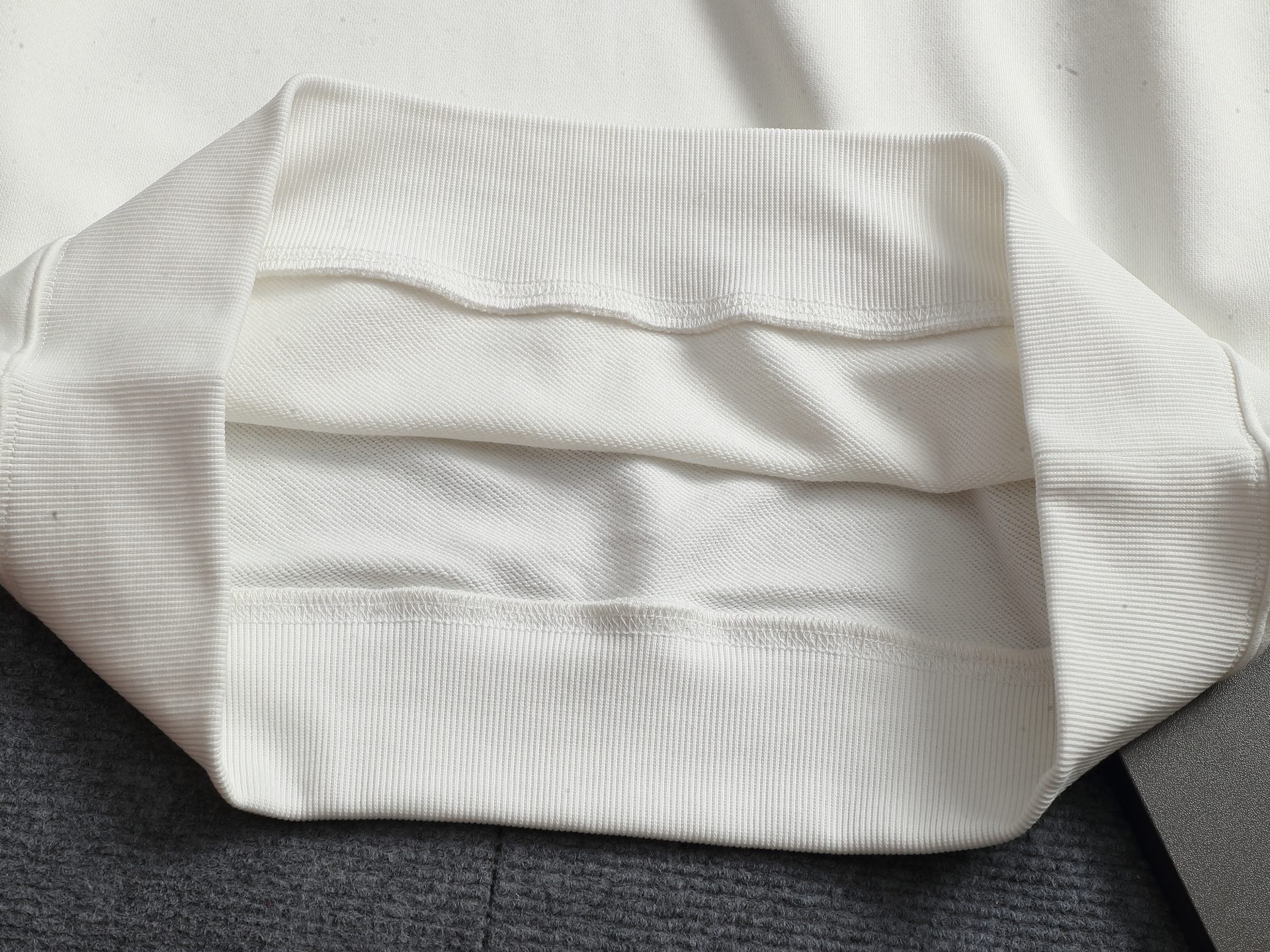 【LOEWE】刺繍長袖 T シャツ
