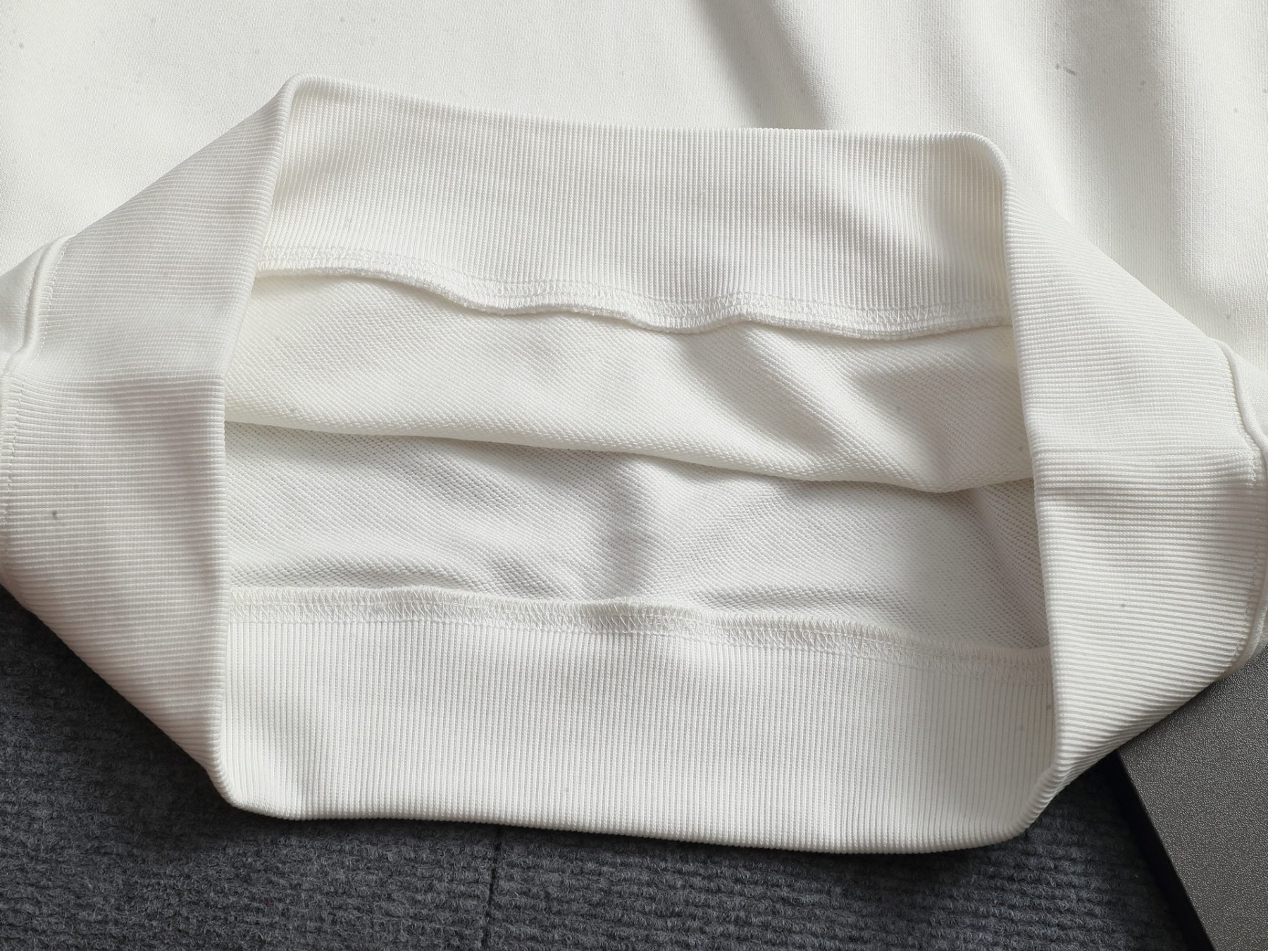 【LOEWE】刺繍長袖 T シャツ