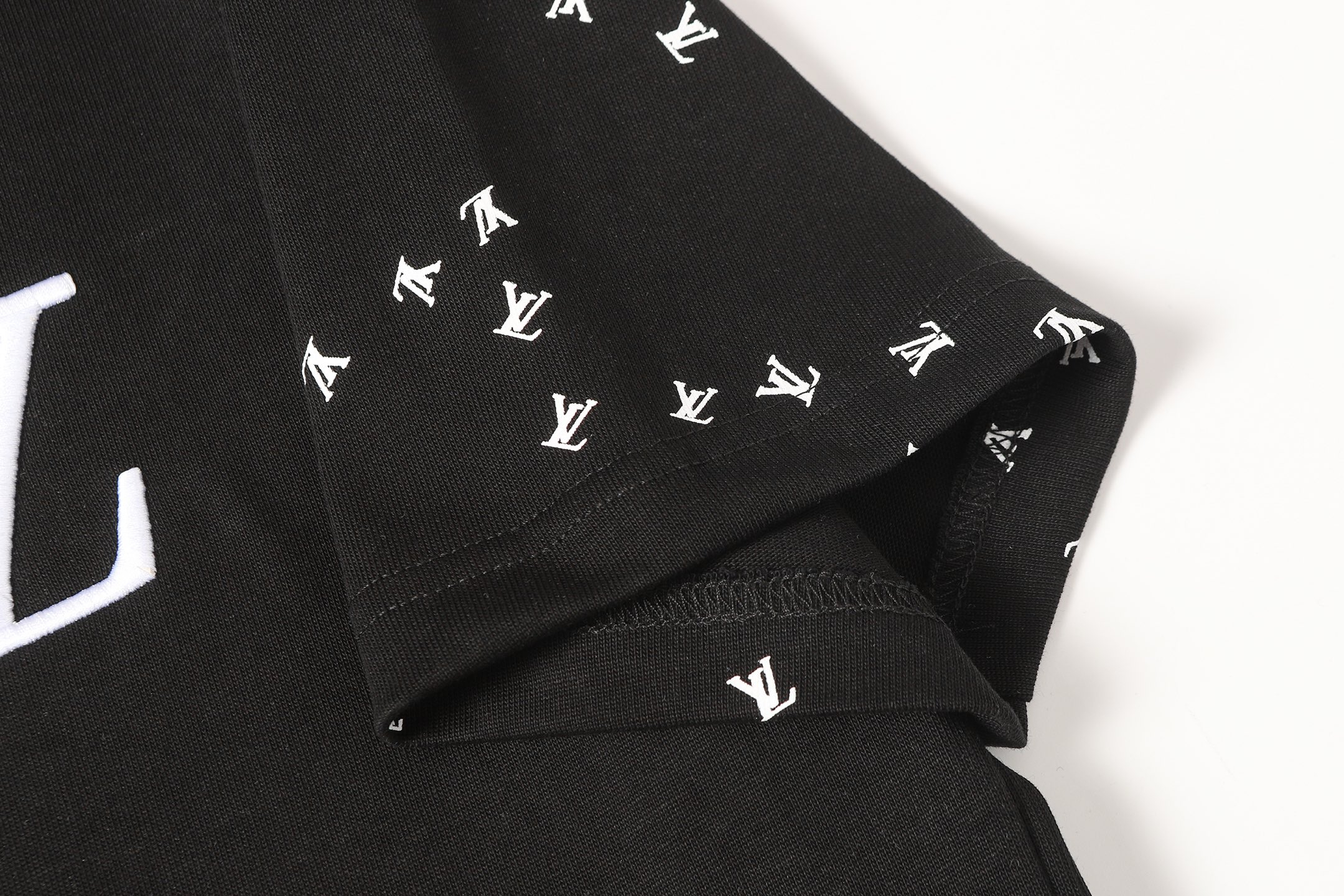 【LOUIS VUITTON】半袖 T シャツ
