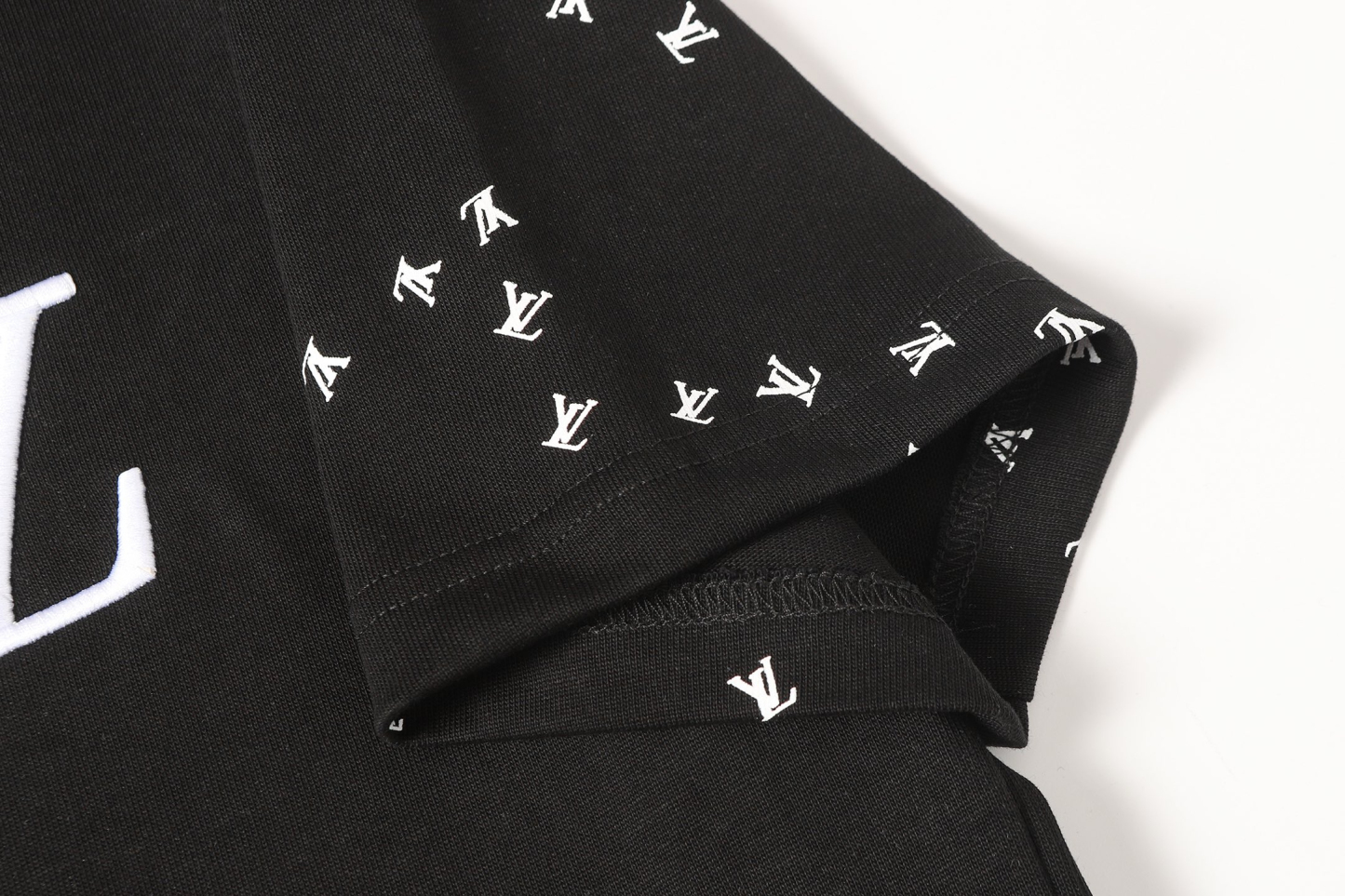 【LOUIS VUITTON】半袖 T シャツ