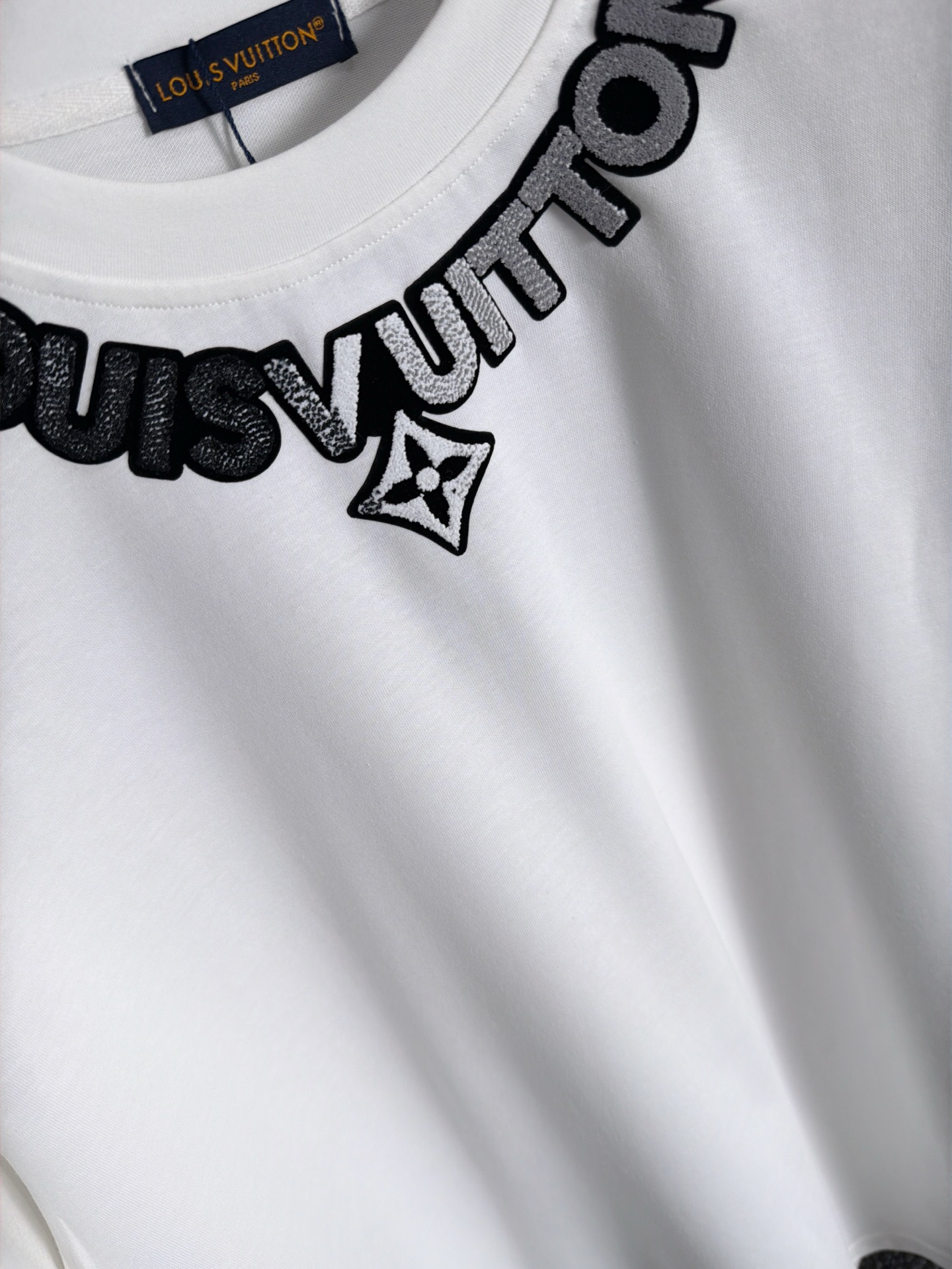 【LOUIS VUITTON】半袖T シャツショートパンツ セットアップ