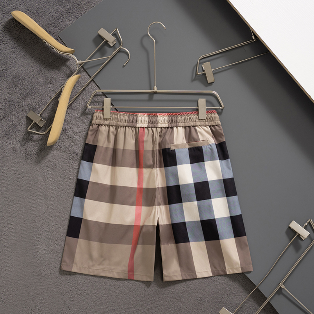 【BURBERRY】ショートパンツ