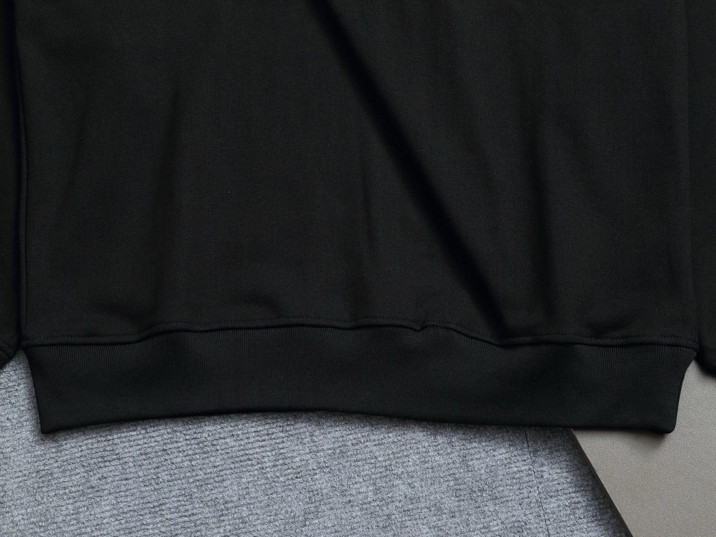 【GUCCI】刺繍長袖 T シャツ