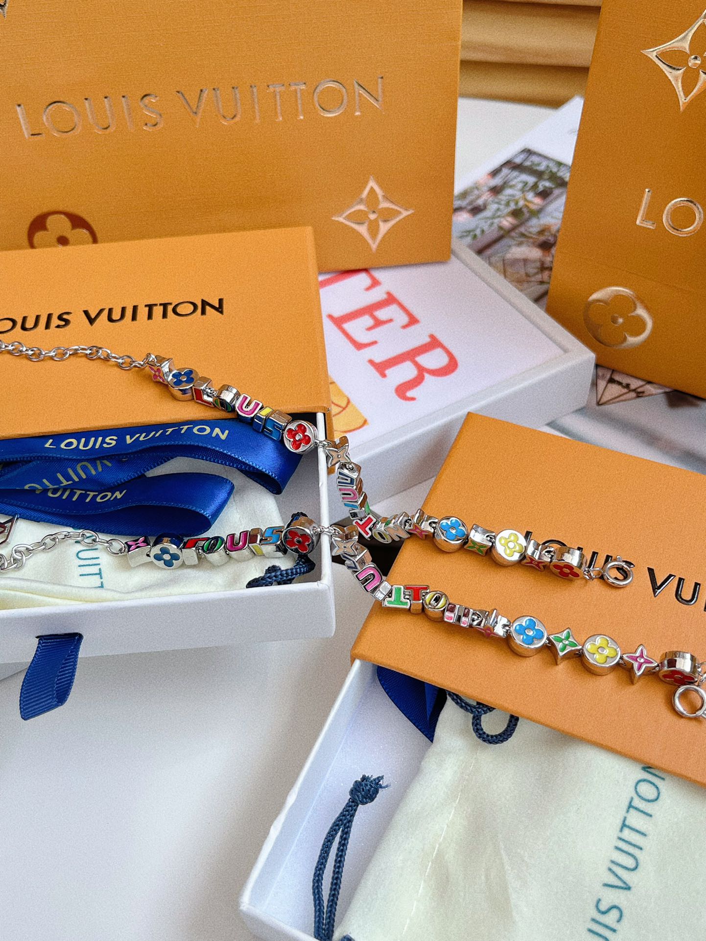 LOUIS VUITTON（ルイヴィトン）【22SS新作】ブラスレ・モノグラム パーティー MP3282