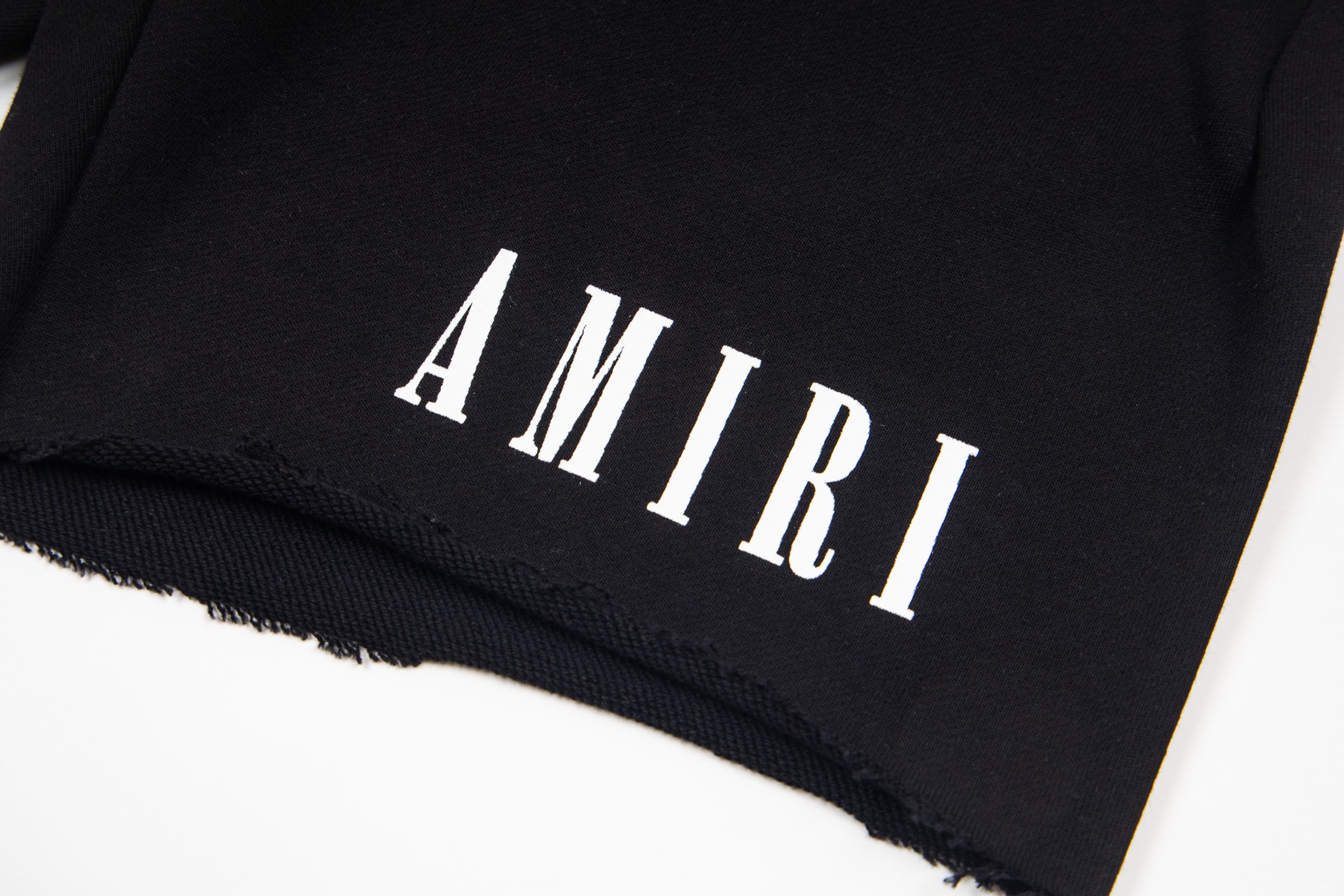 【AMIRI】ショートパンツ