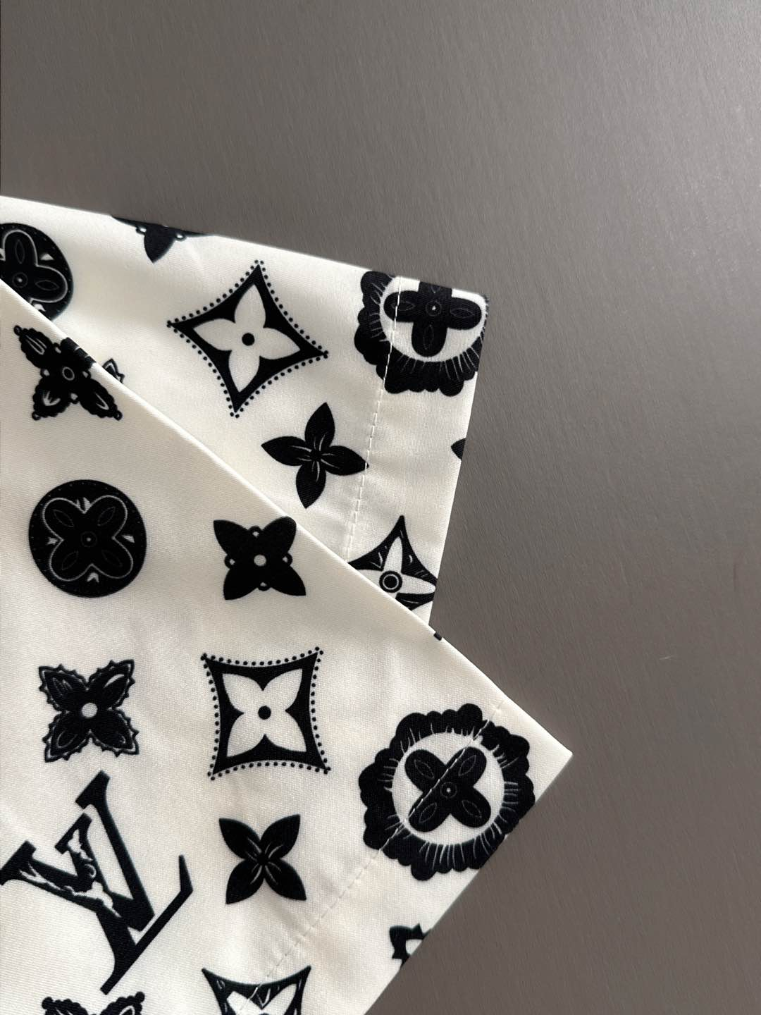 【LOUIS VUITTON】半袖シャツショートパンツ セットアップ