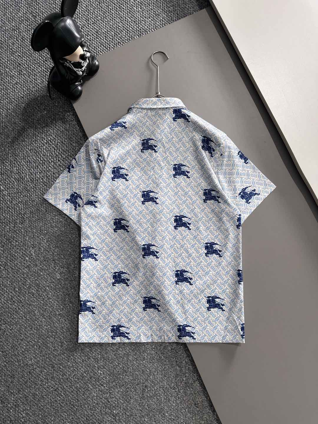 【BURBERRY】半袖シャツショートパンツ セットアップ