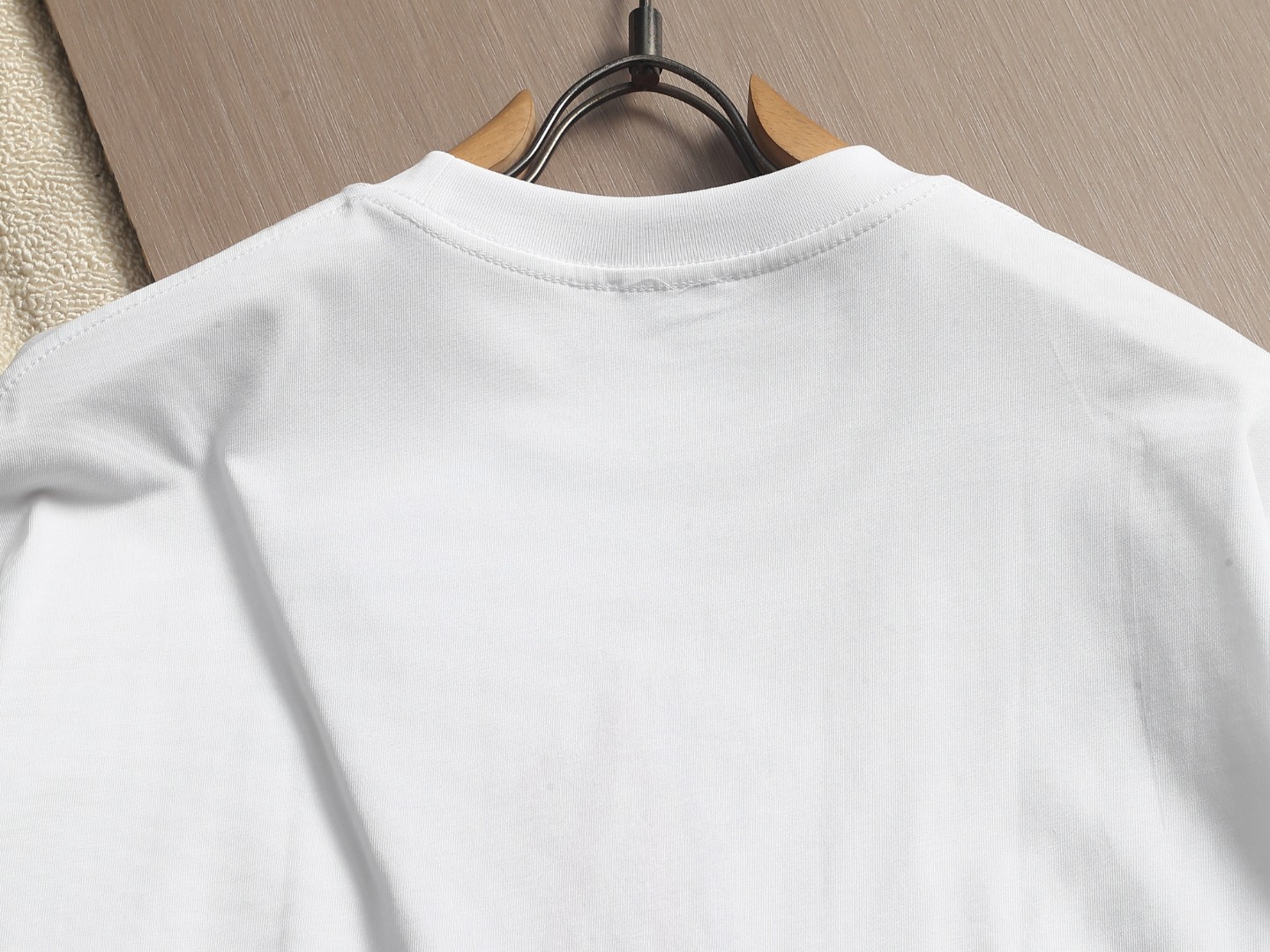 【MONCLER】刺繍半袖 T シャツ