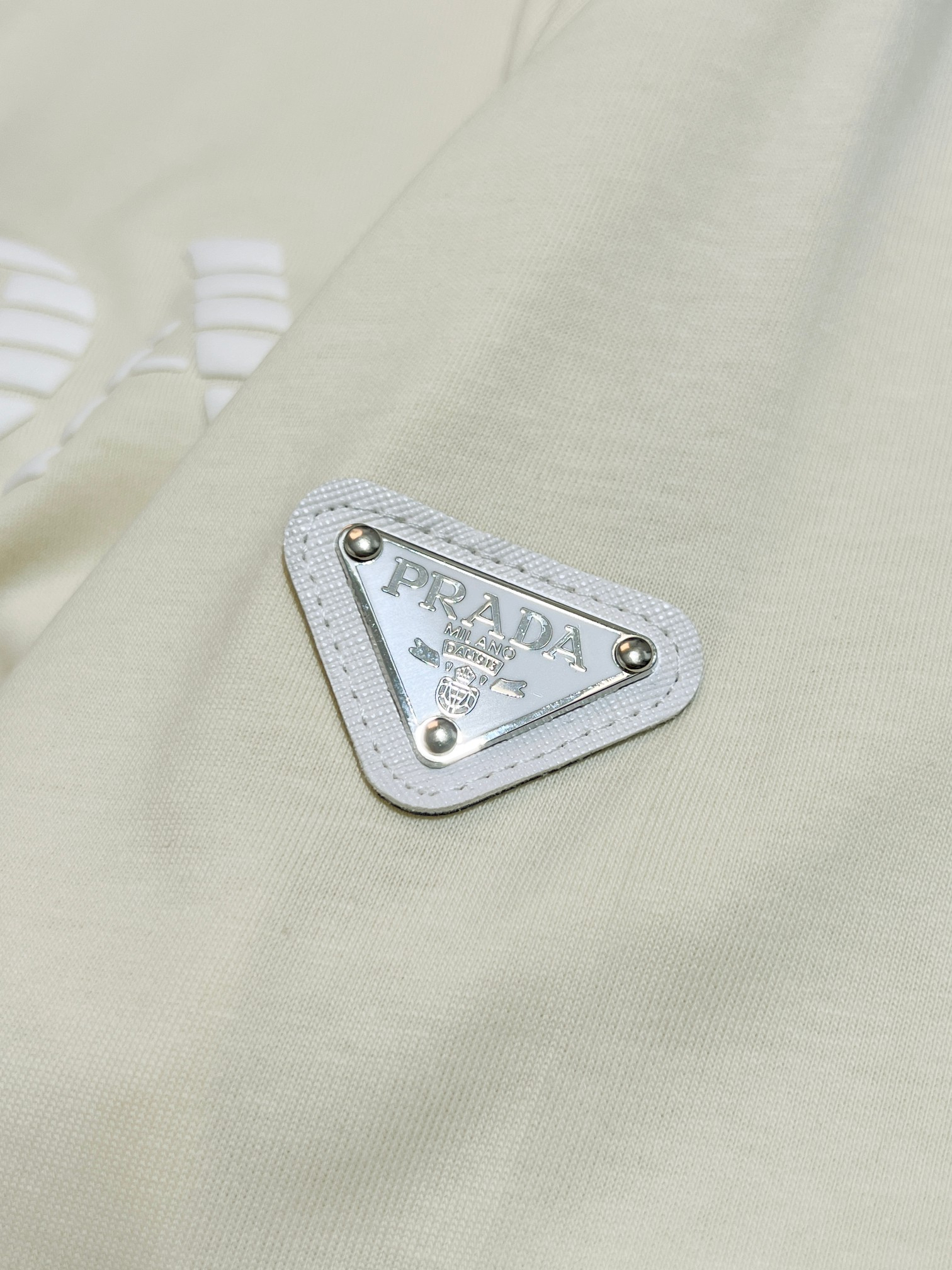 【PRADA】半袖 T シャツ