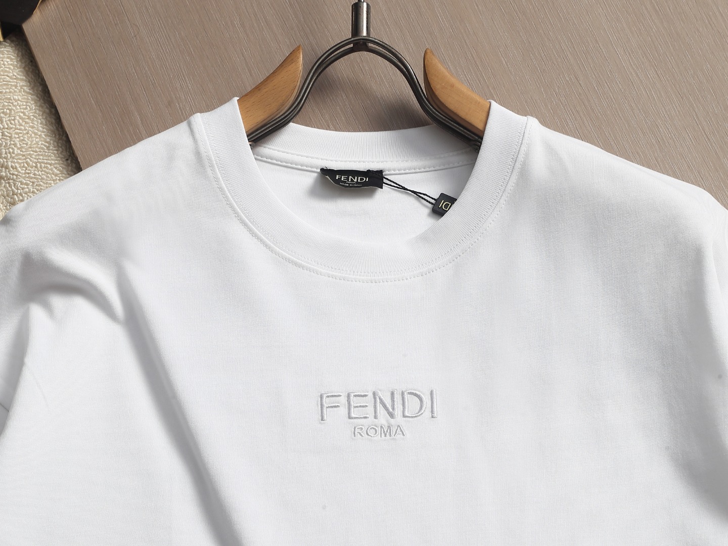 【FENDI】半袖 T シャツ