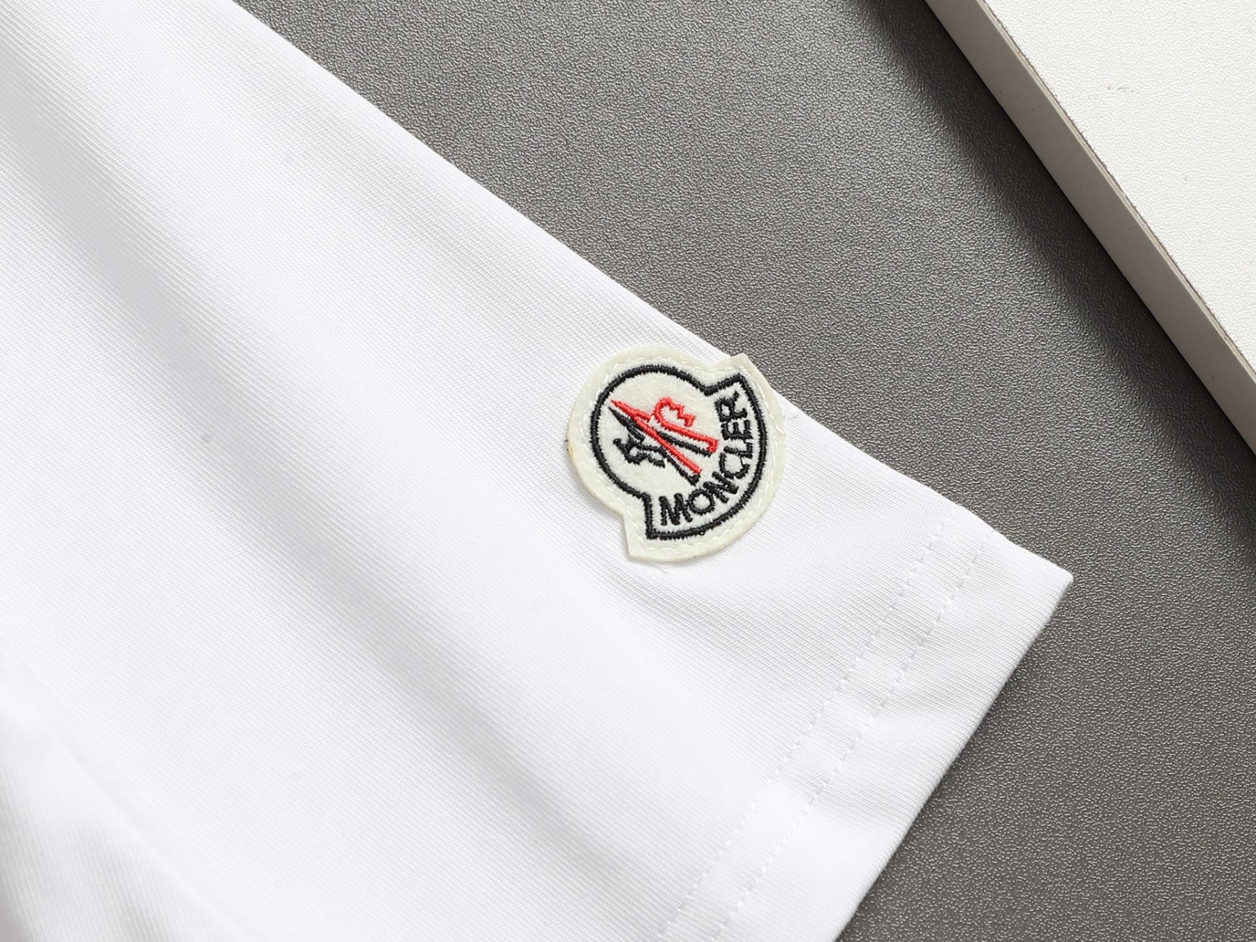 【MONCLER】半袖 T シャツ