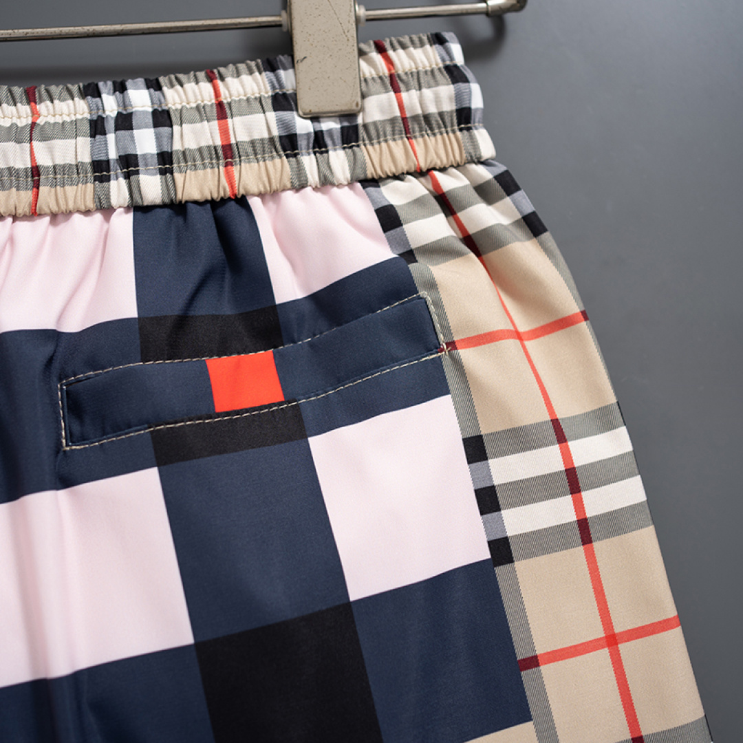 【BURBERRY】ショートパンツ