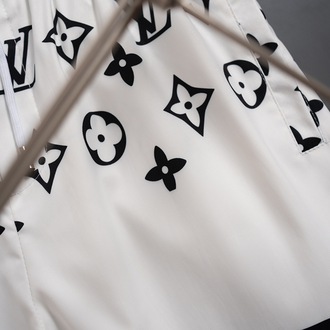 【LOUIS VUITTON】ショートパンツ