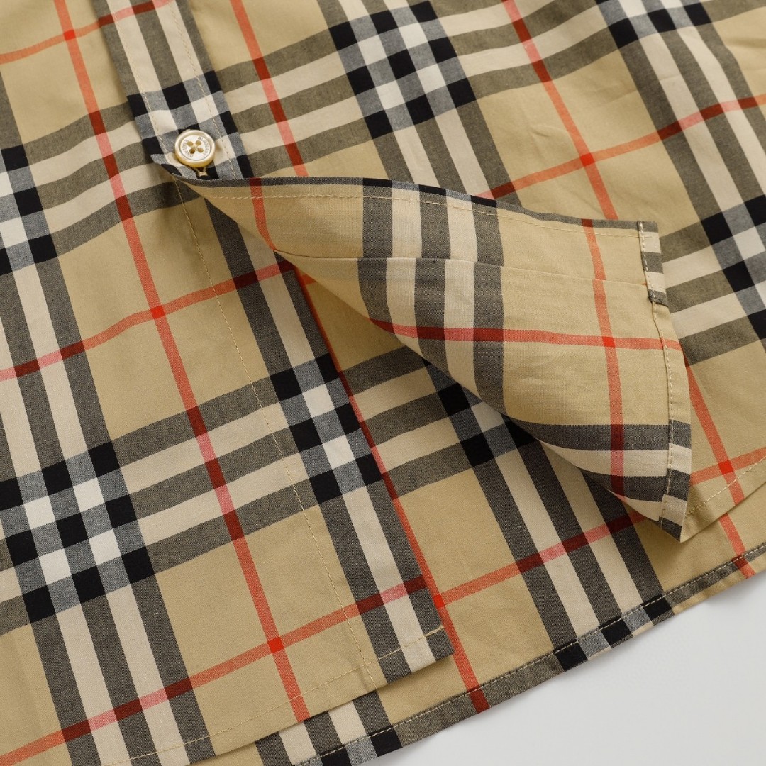 【BURBERRY】長袖シャツ