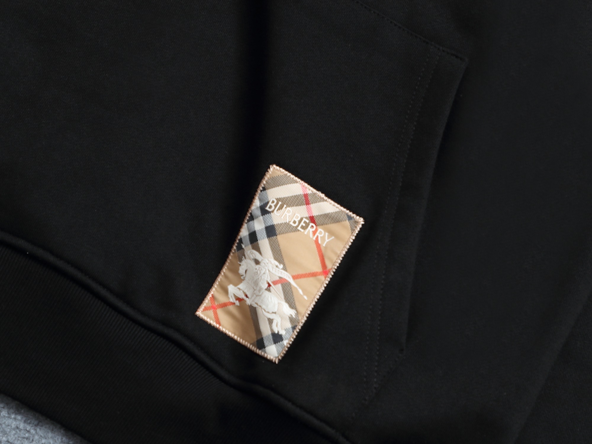 【BURBERRY】バーバリー パーカー