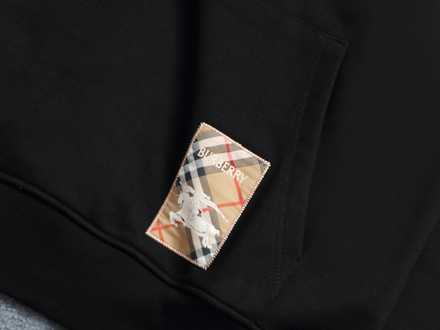 【BURBERRY】バーバリー パーカー