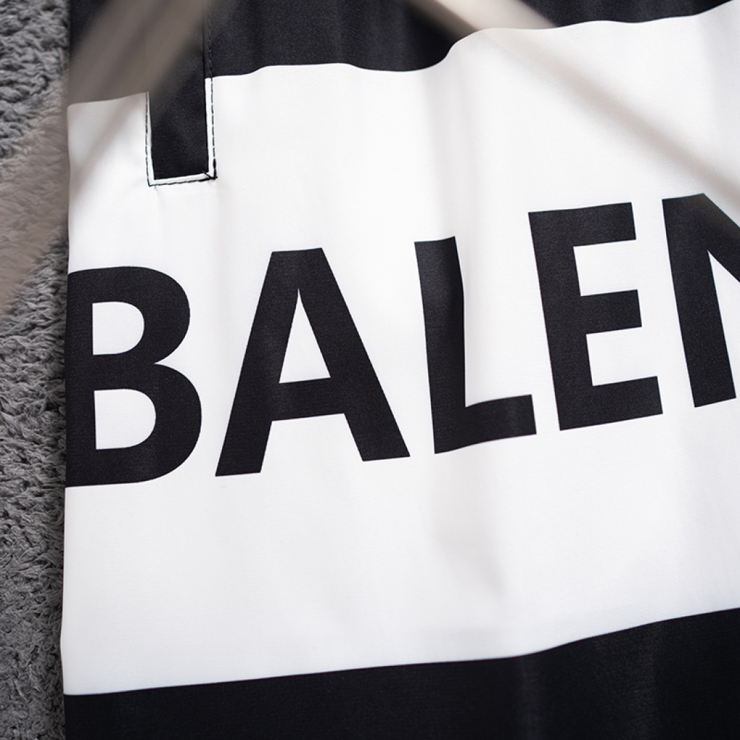 【BALENCIAGA】ショートパンツ