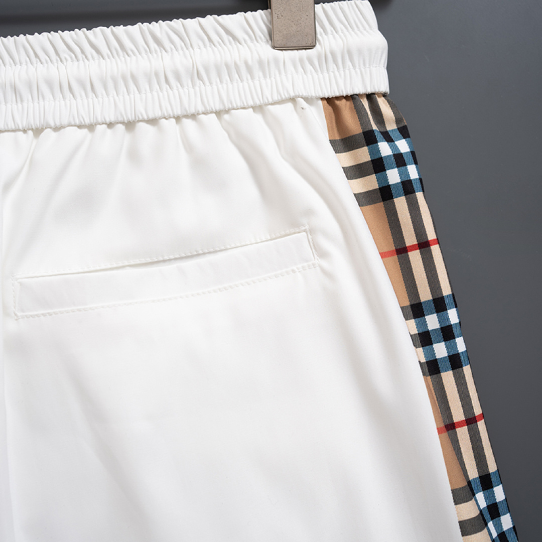 【BURBERRY】ショートパンツ
