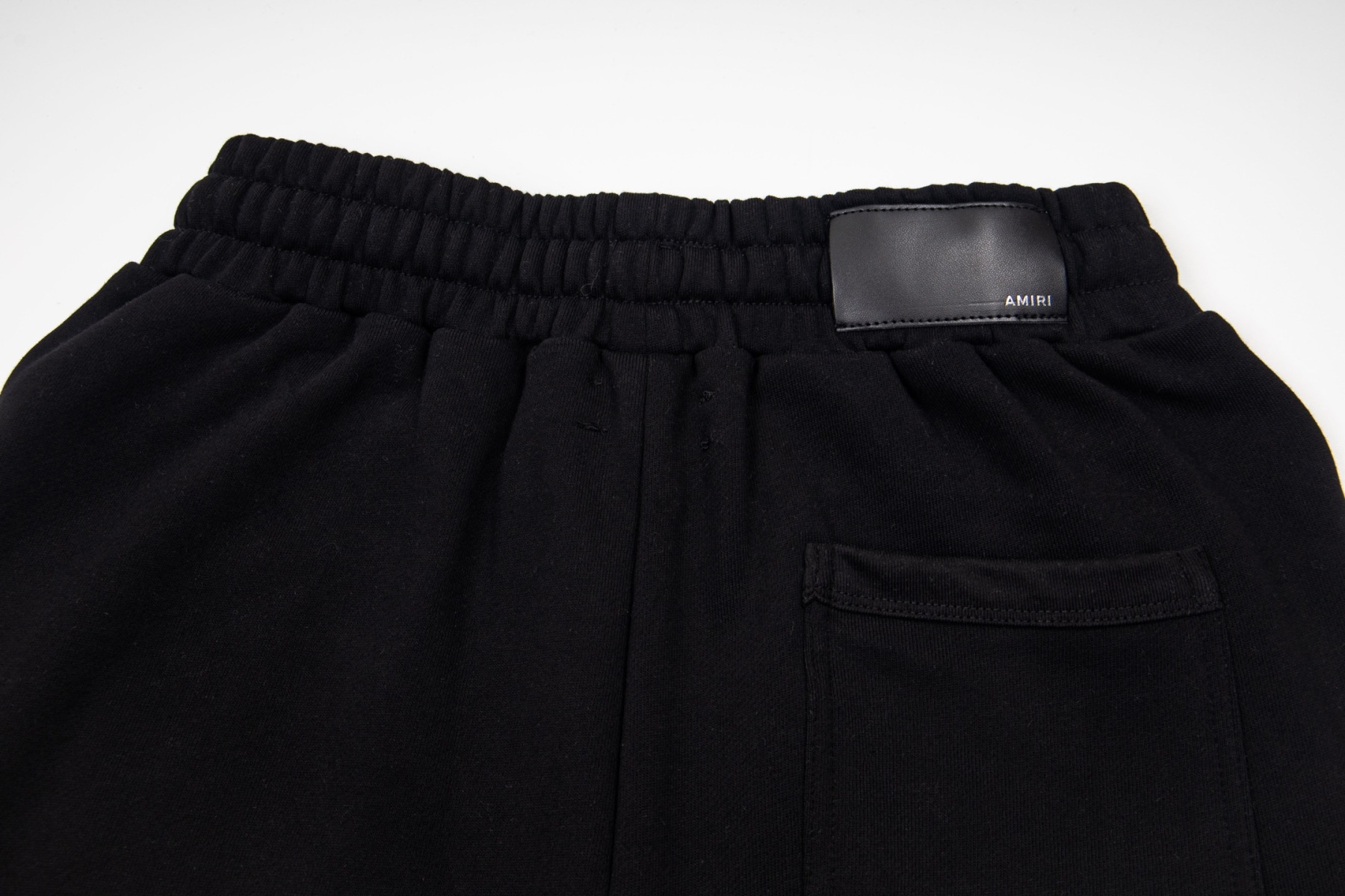 【AMIRI】ショートパンツ
