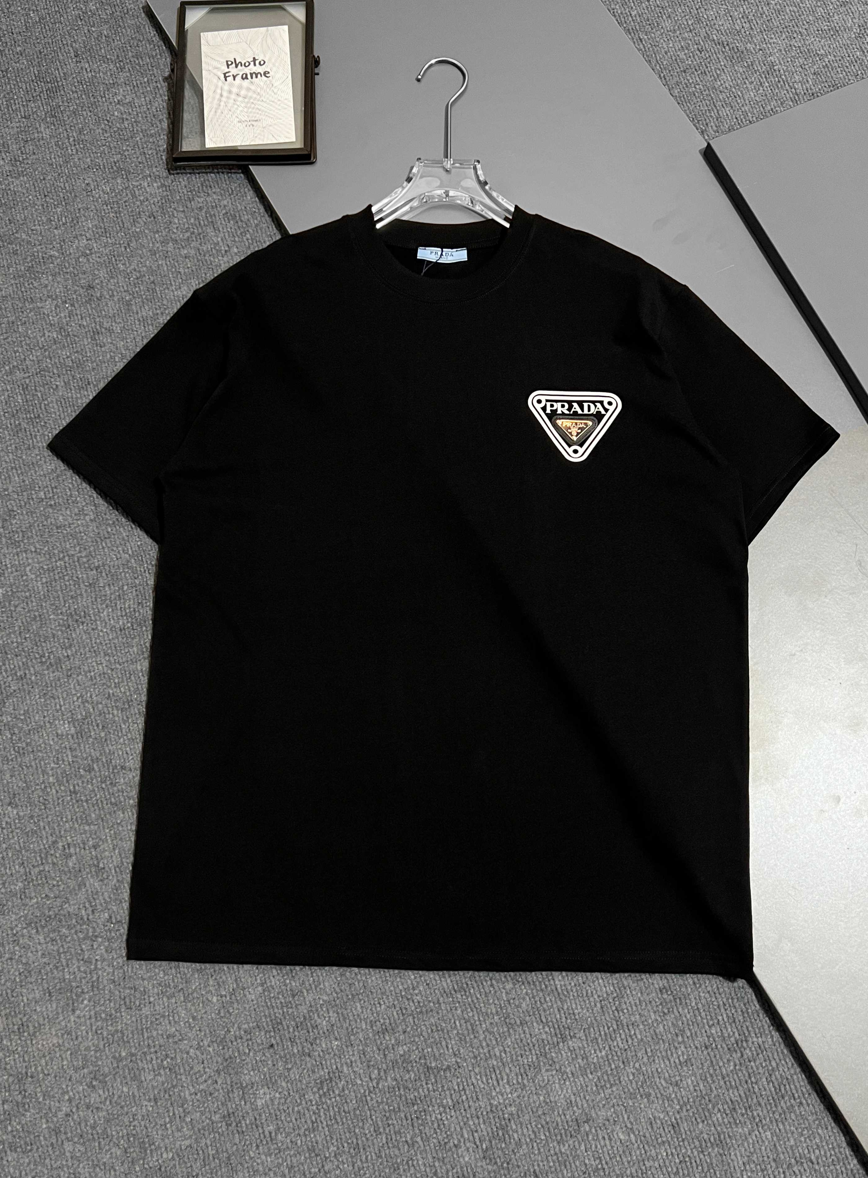 【PRADA】半袖 T シャツ