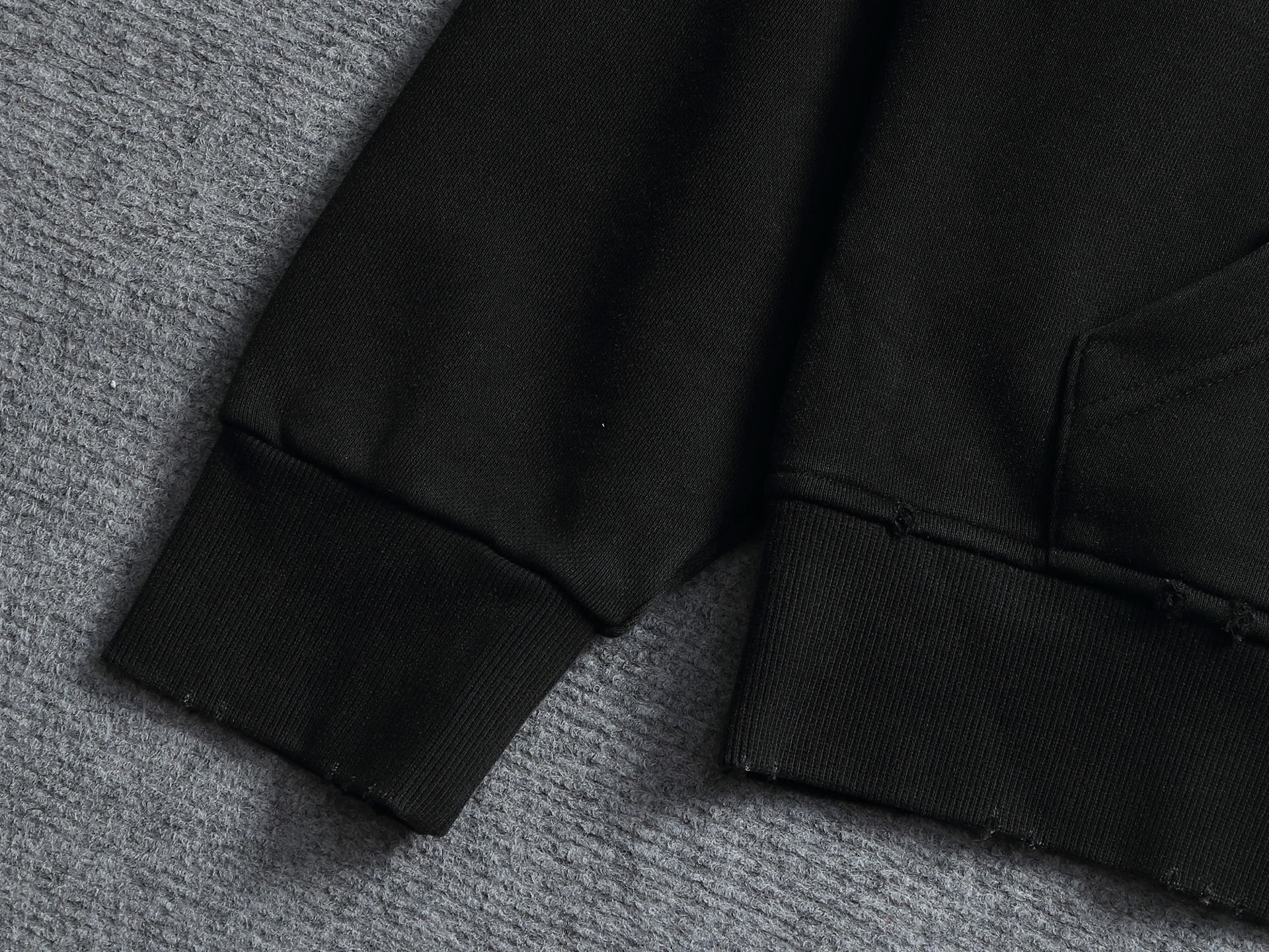 【CHROME HEARTS】クロムハーツ パーカー