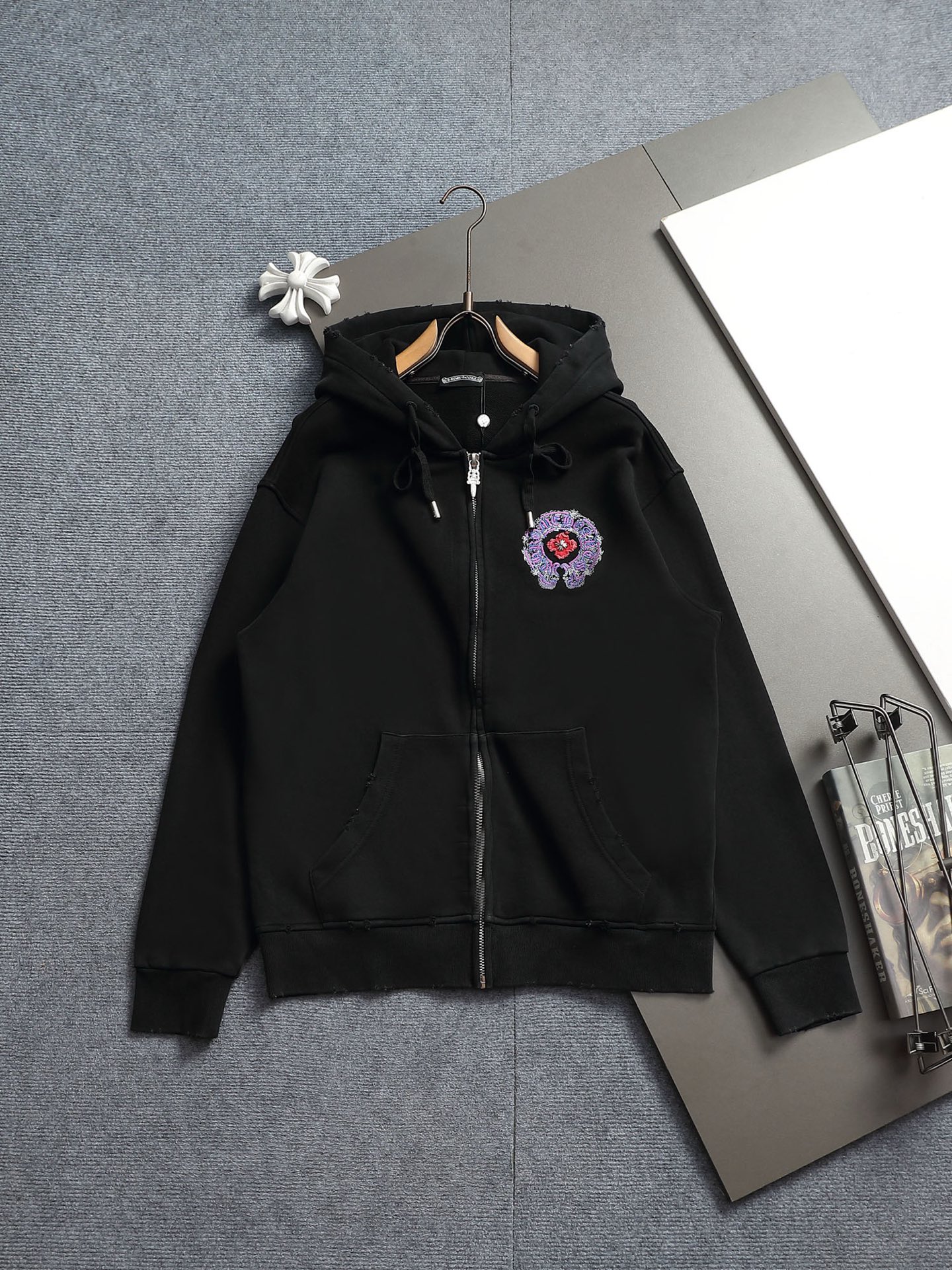【CHROME HEARTS】クロムハーツ パーカー