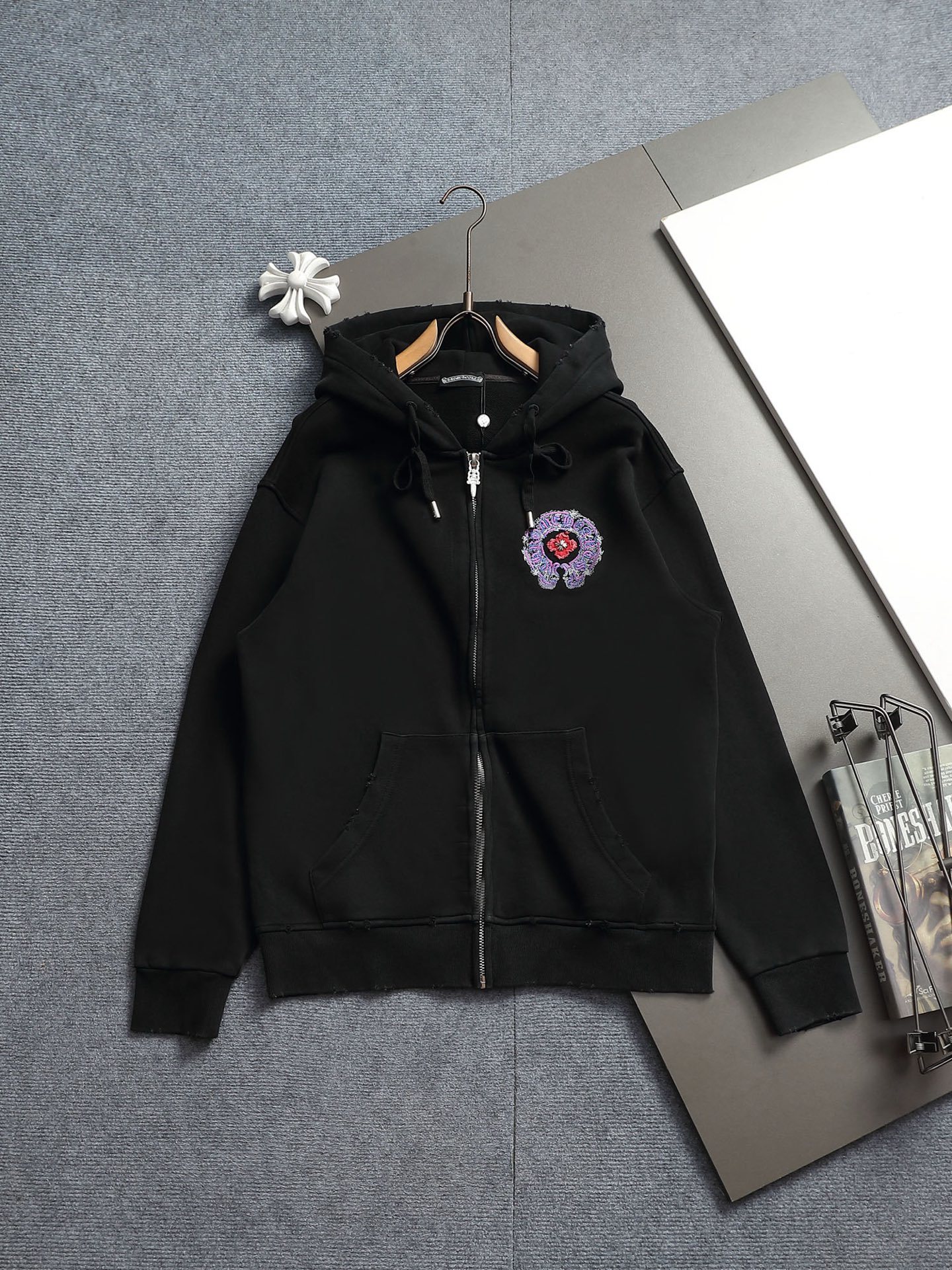 【CHROME HEARTS】クロムハーツ パーカー