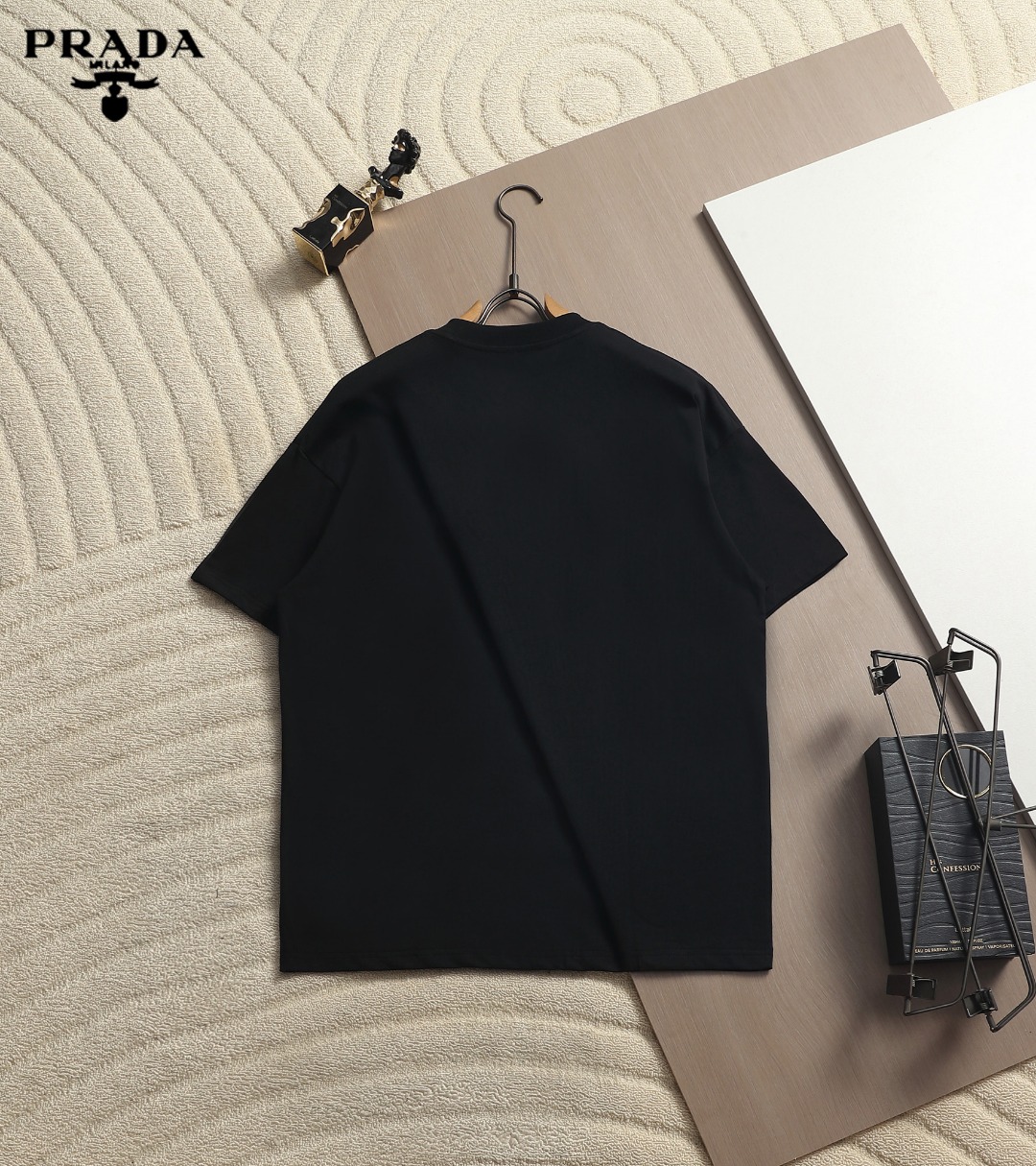 【PRADA】半袖 T シャツ