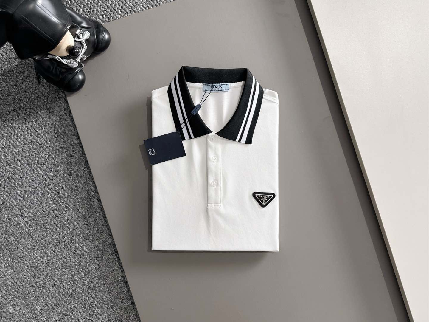【PRADA】半袖ポロシャツ
