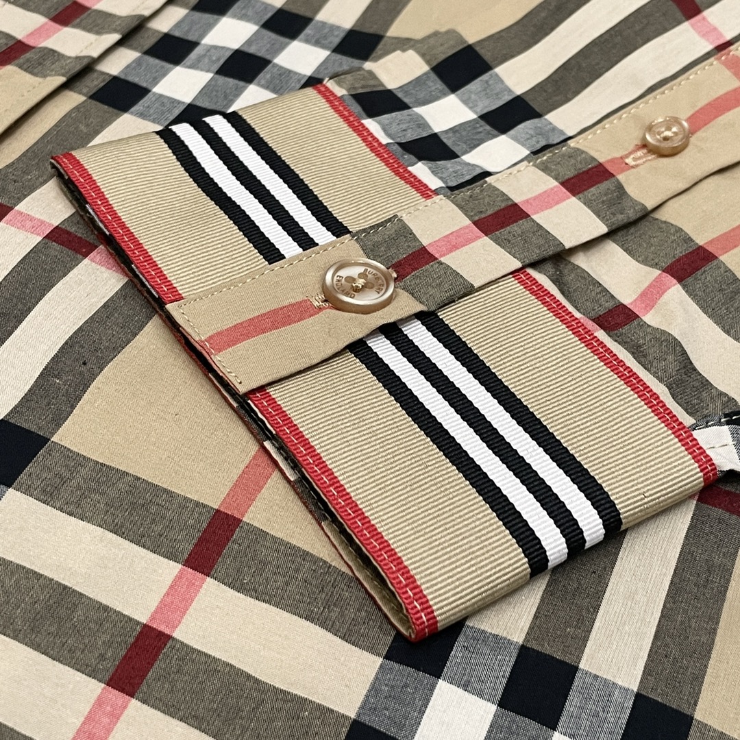 【BURBERRY】長袖シャツ
