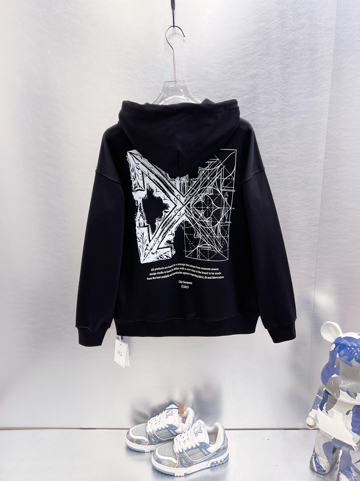 【OFF WHITE】 パーカー