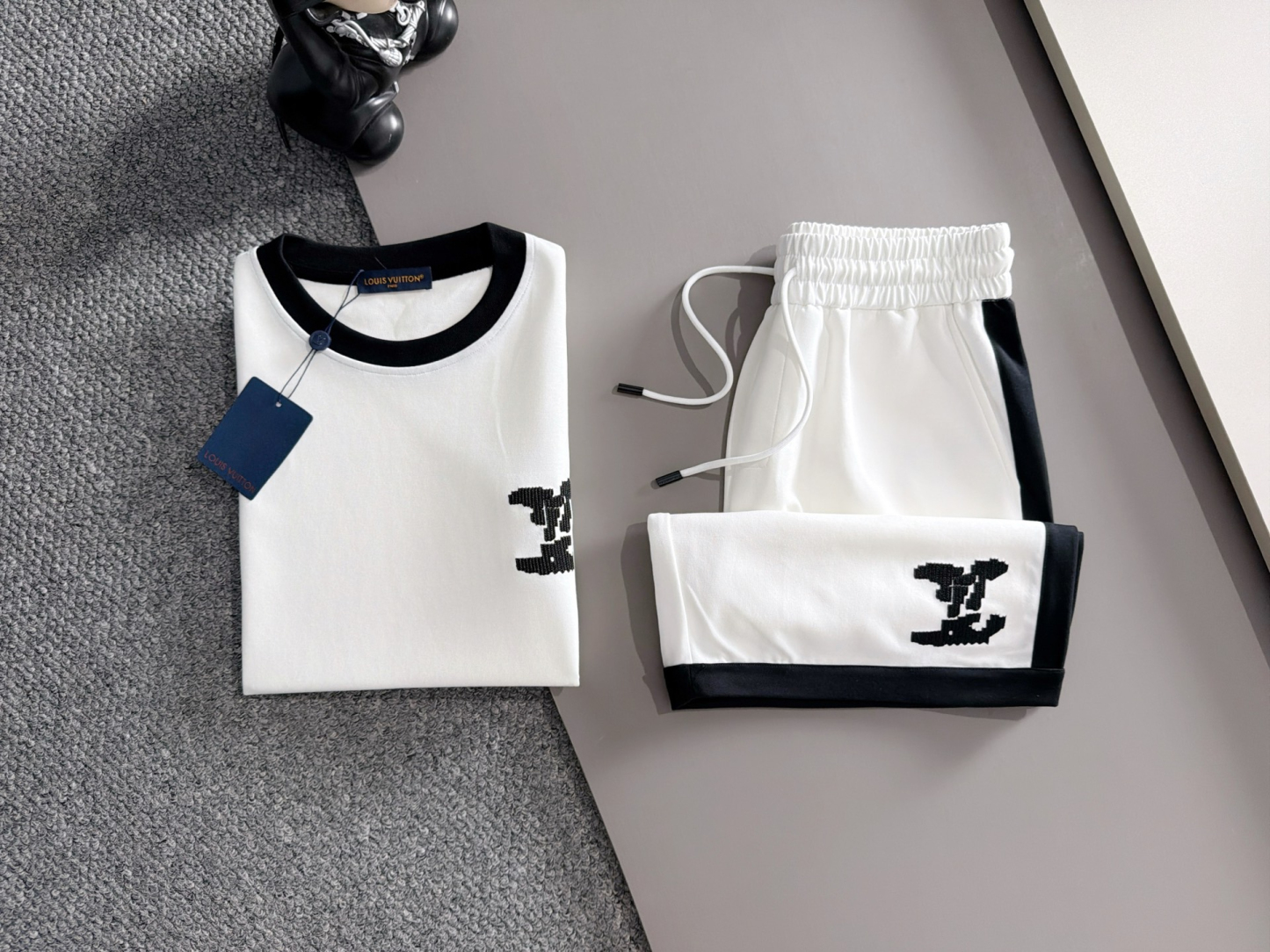 【LOUIS VUITTON】半袖T シャツショートパンツ セットアップ