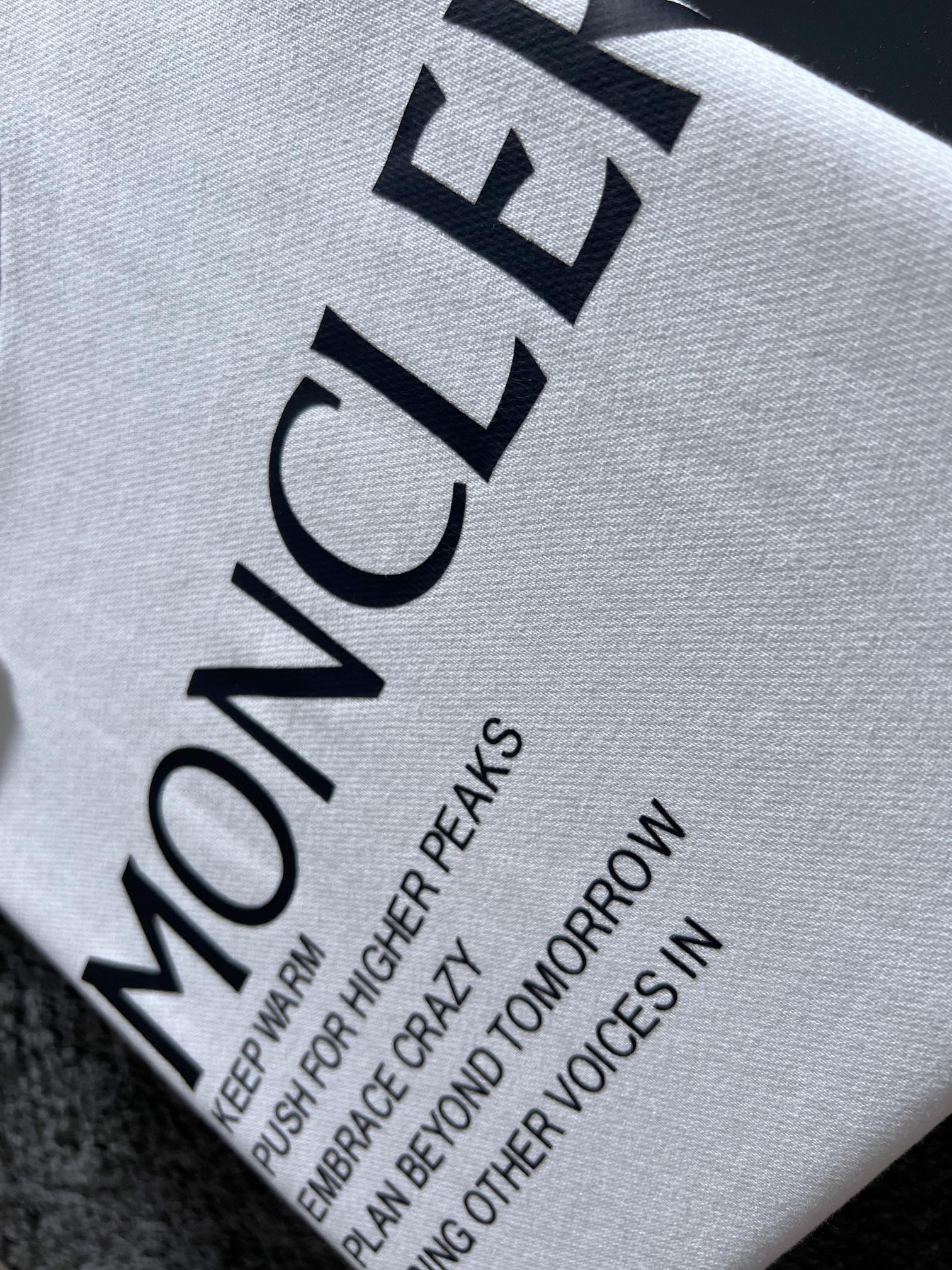 【MONCLER】長袖 T シャツ