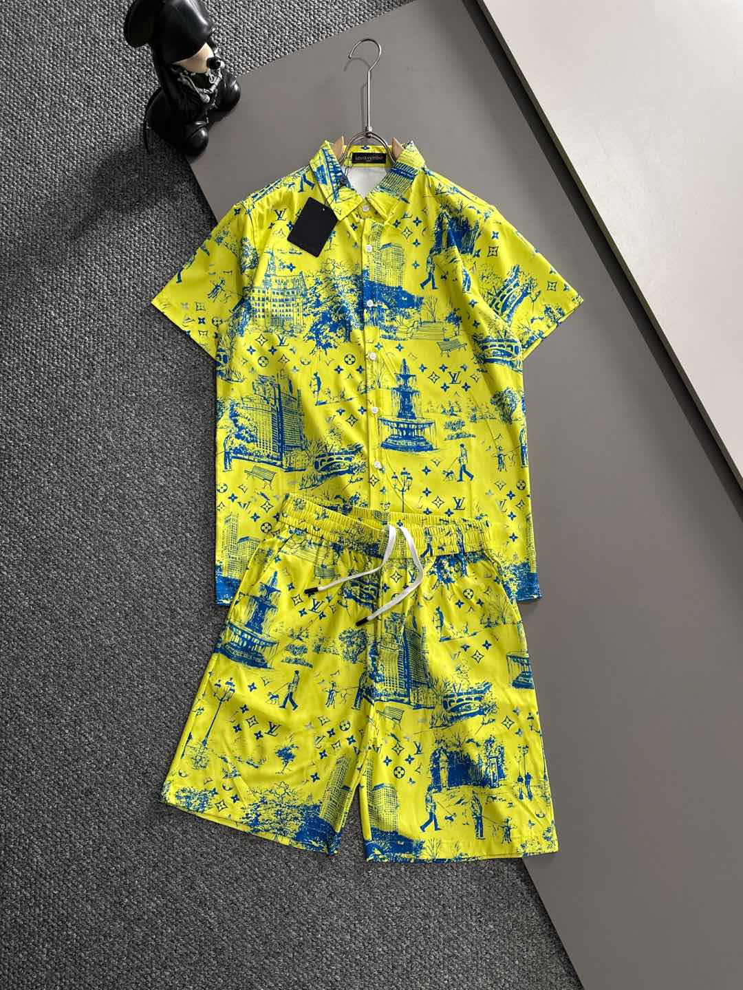 【LOUIS VUITTON】半袖シャツショートパンツ セットアップ