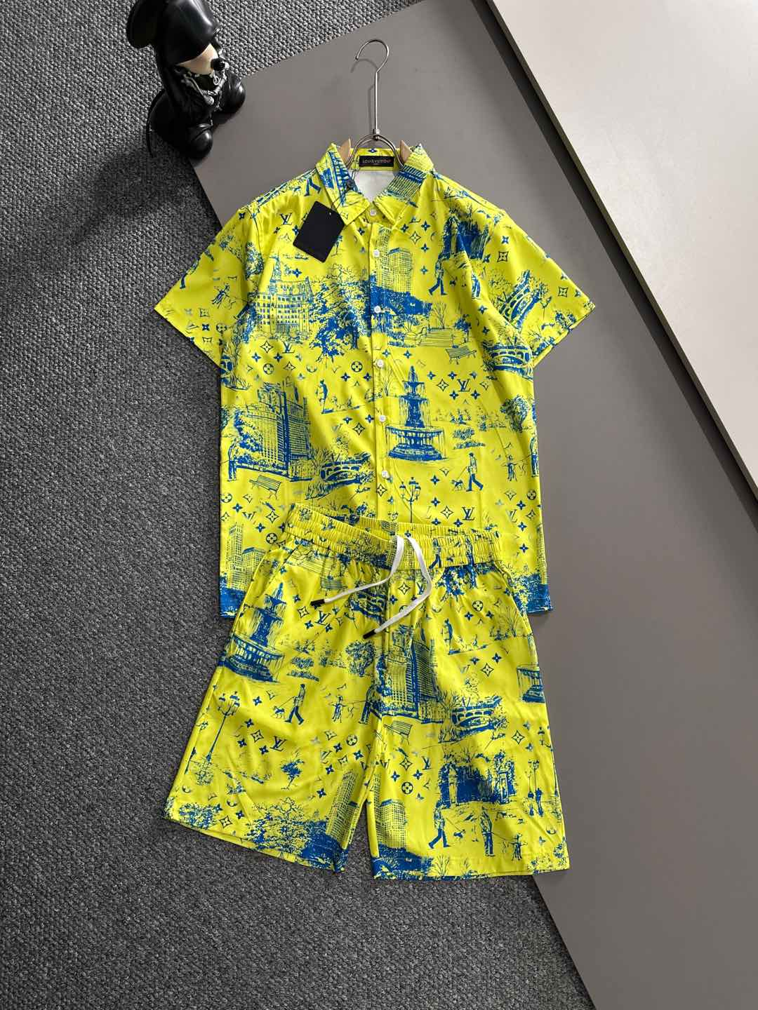 【LOUIS VUITTON】半袖シャツショートパンツ セットアップ